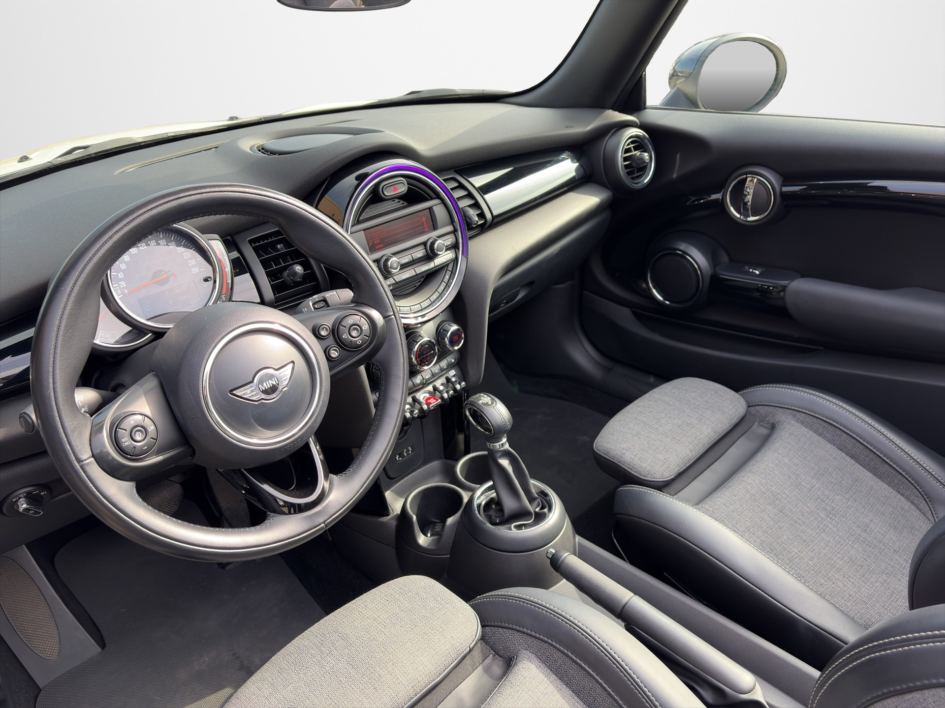 MINI Cooper Cabriolet Steptronic-image-11
