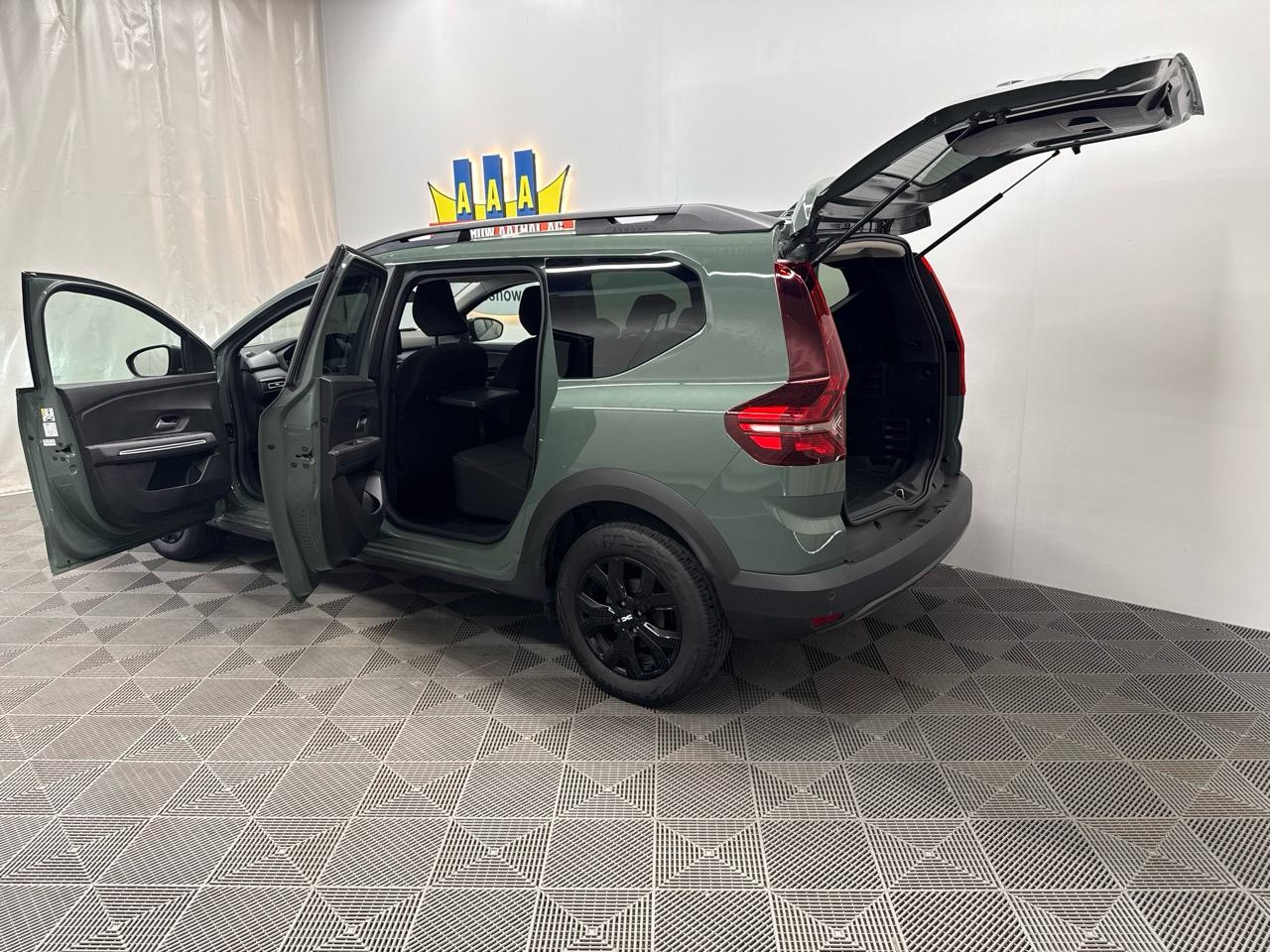 DACIA Jogger TCe 110 Extreme-image-12