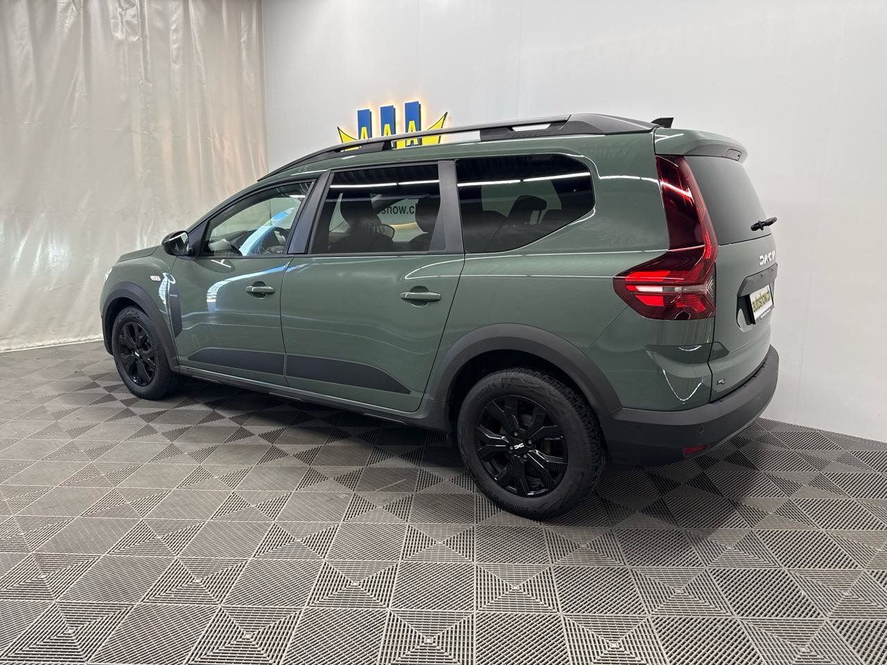 DACIA Jogger TCe 110 Extreme-image-1