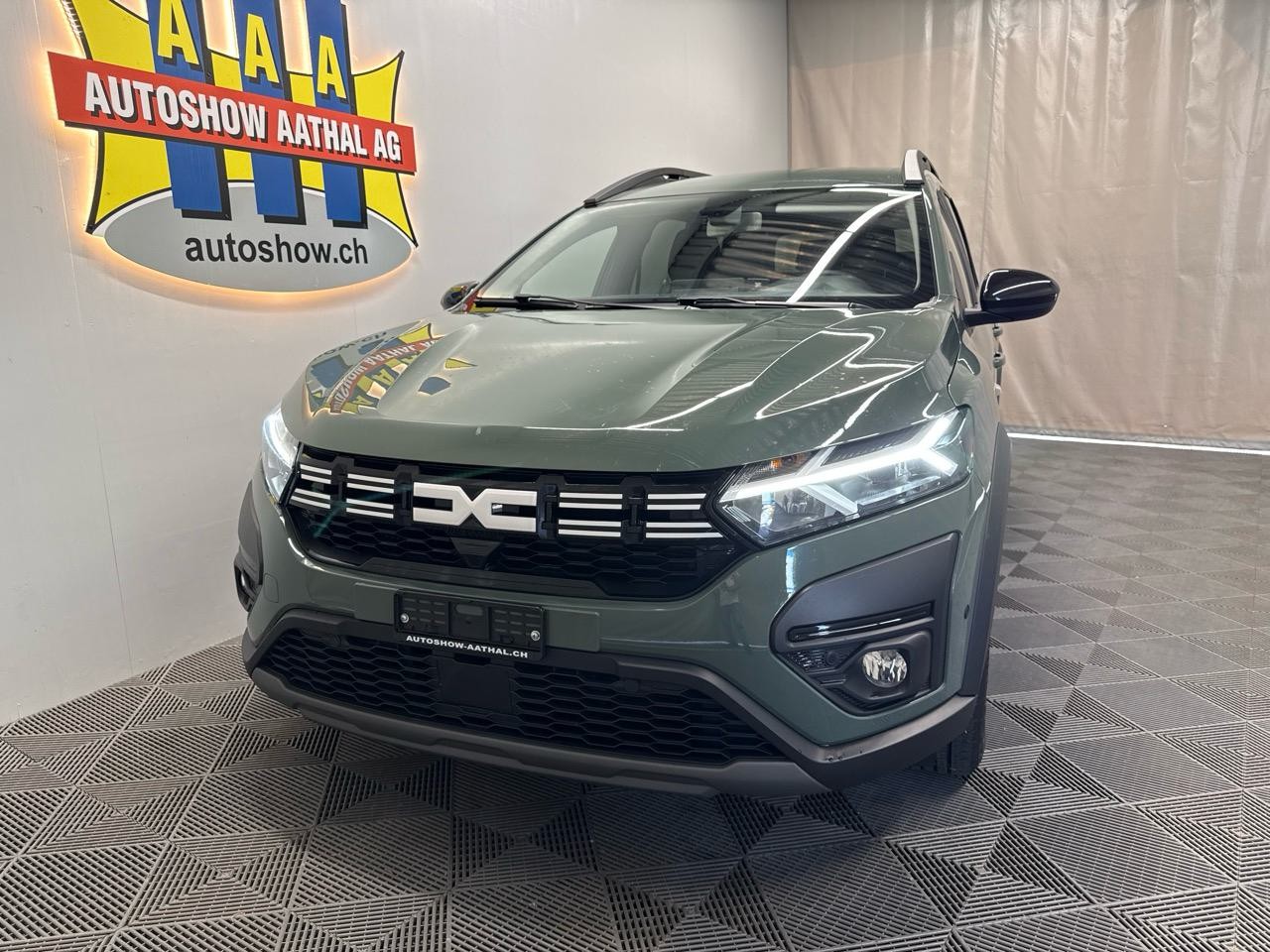 DACIA Jogger TCe 110 Extreme-image-14