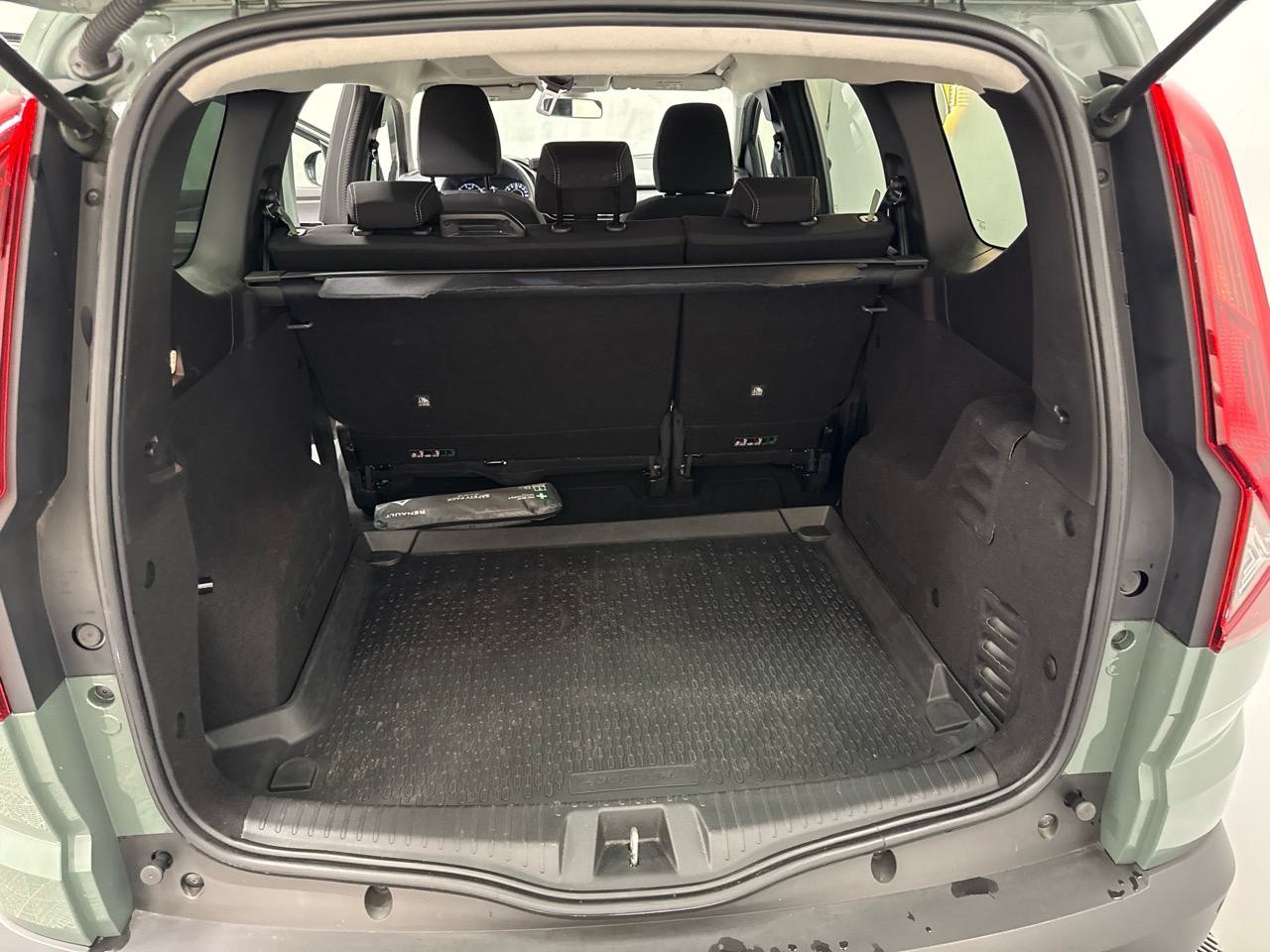 DACIA Jogger TCe 110 Extreme-image-11