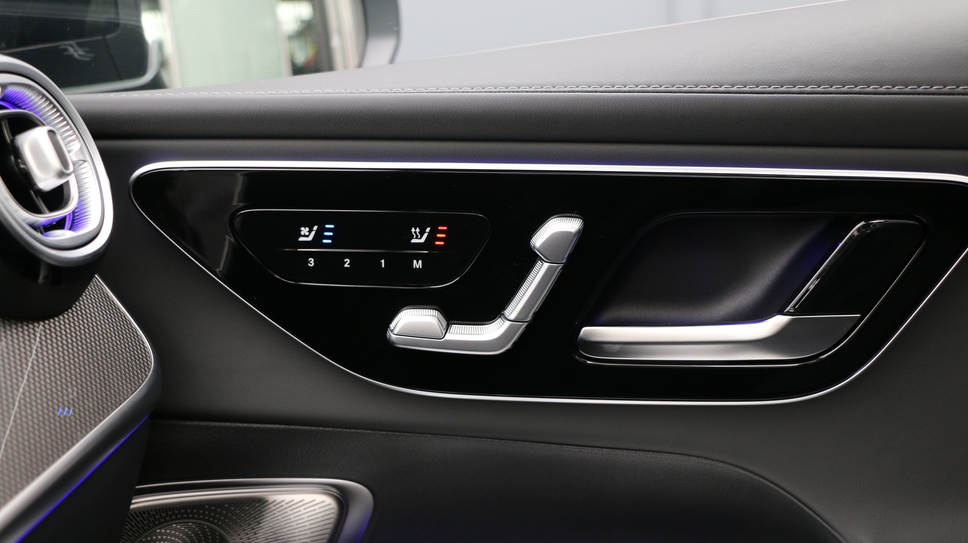 MERCEDES-BENZ AMG GLC 53 4MATIC+-image-17