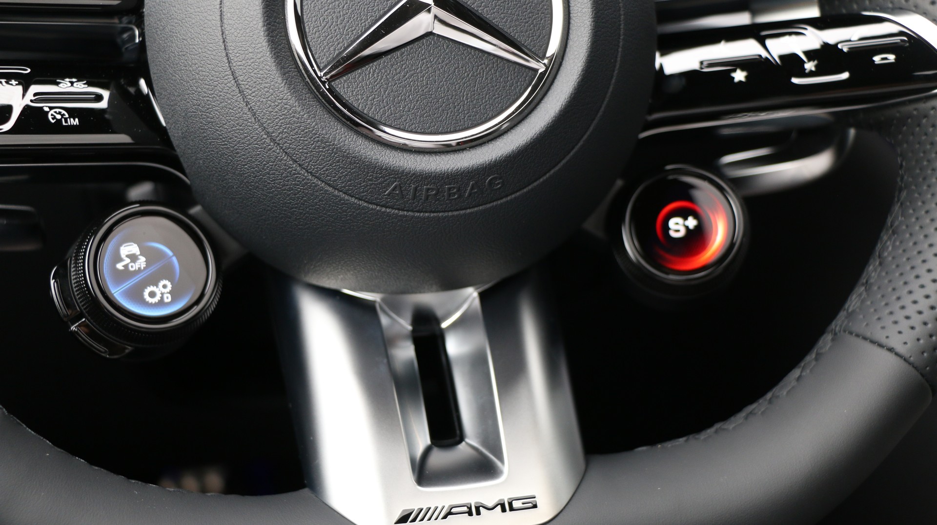 MERCEDES-BENZ AMG GLC 53 4MATIC+-image-13