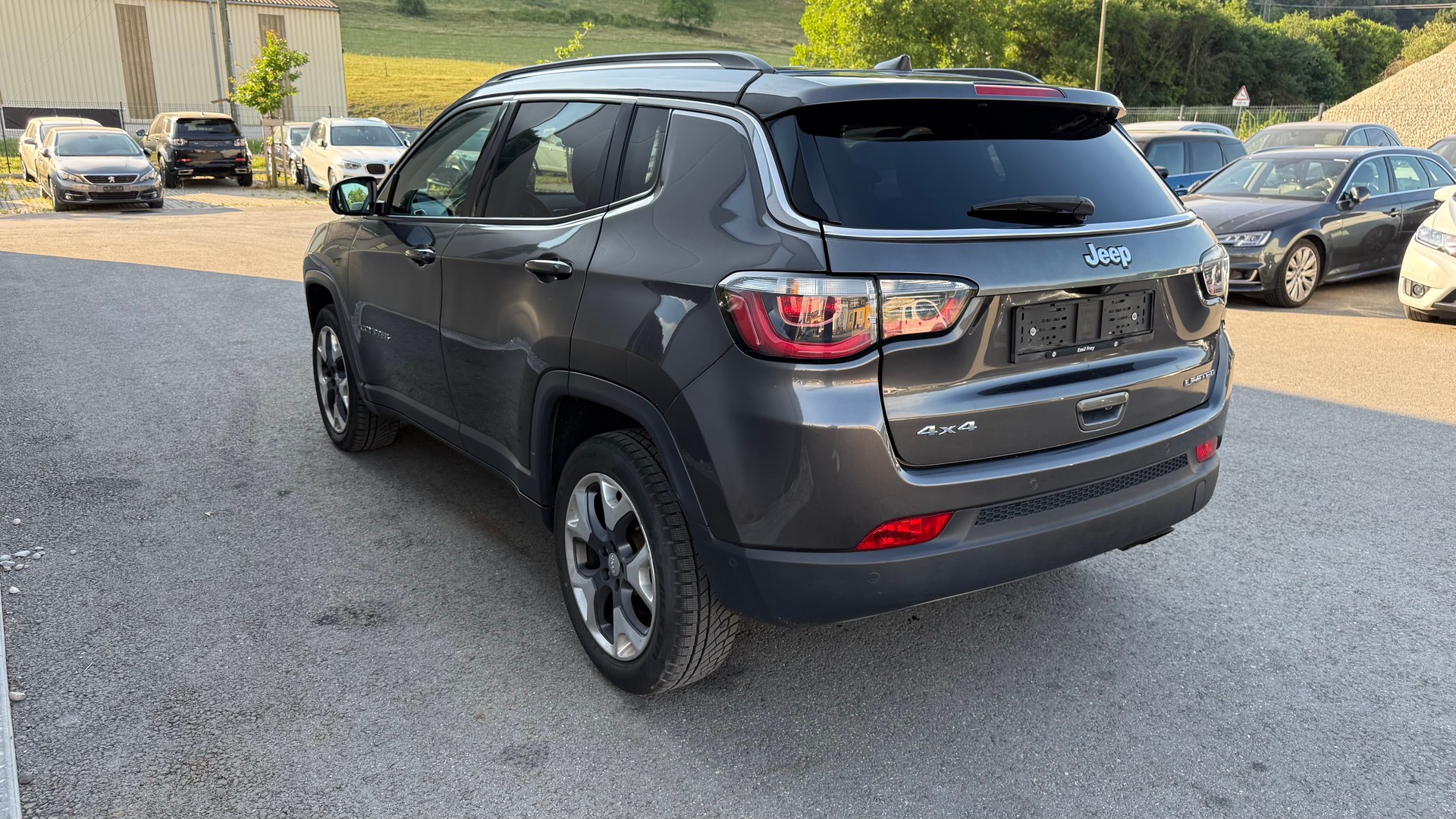 JEEP Compass 1.4 Turbo Limited AWD 9ATX-image-5