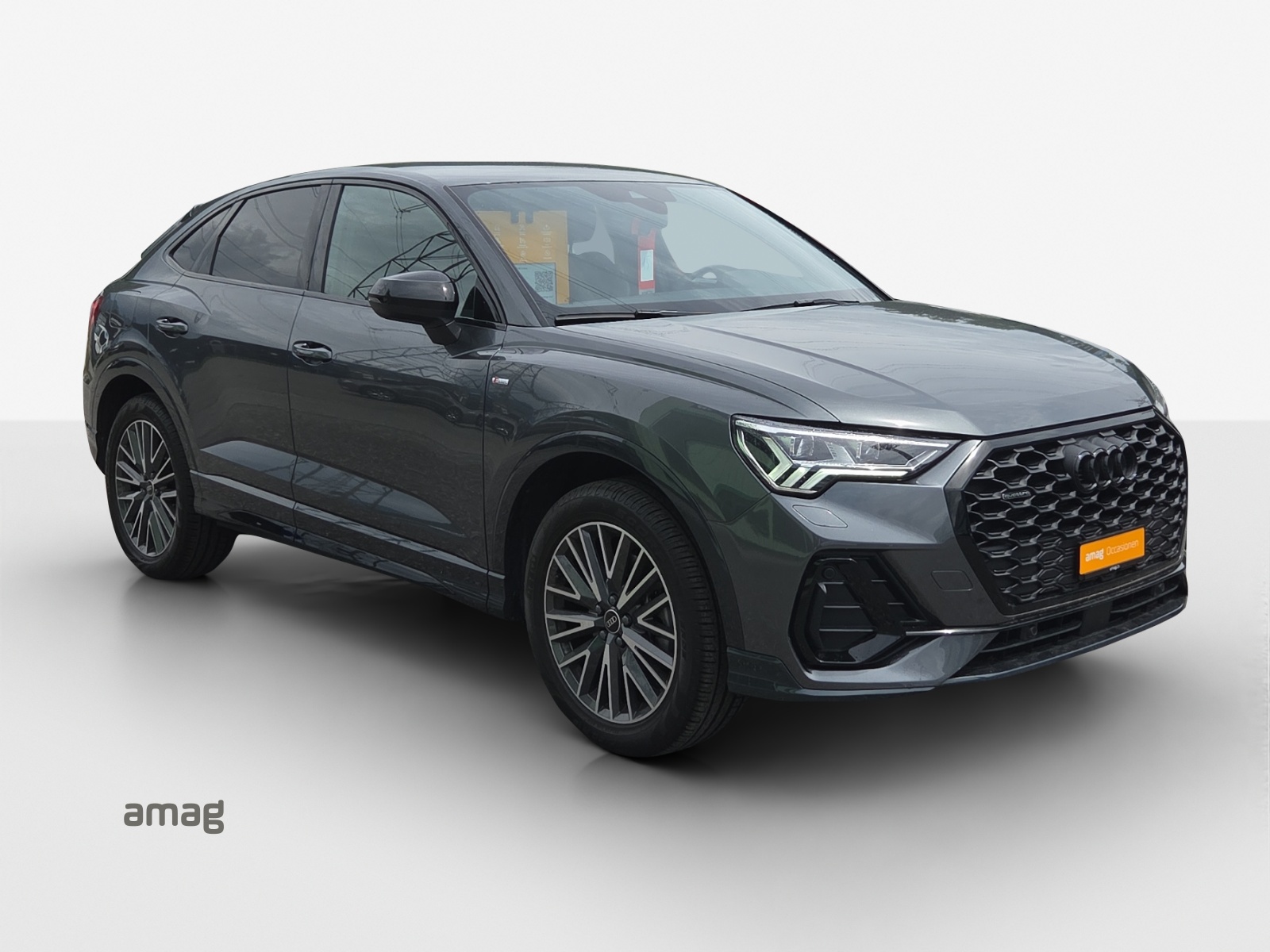 AUDI Q3 Sportback 40 TFSI S line quattro S-tronic-image-5