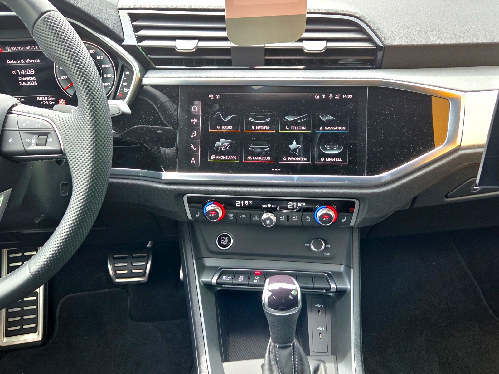 AUDI Q3 Sportback 40 TFSI S line quattro S-tronic-image-10