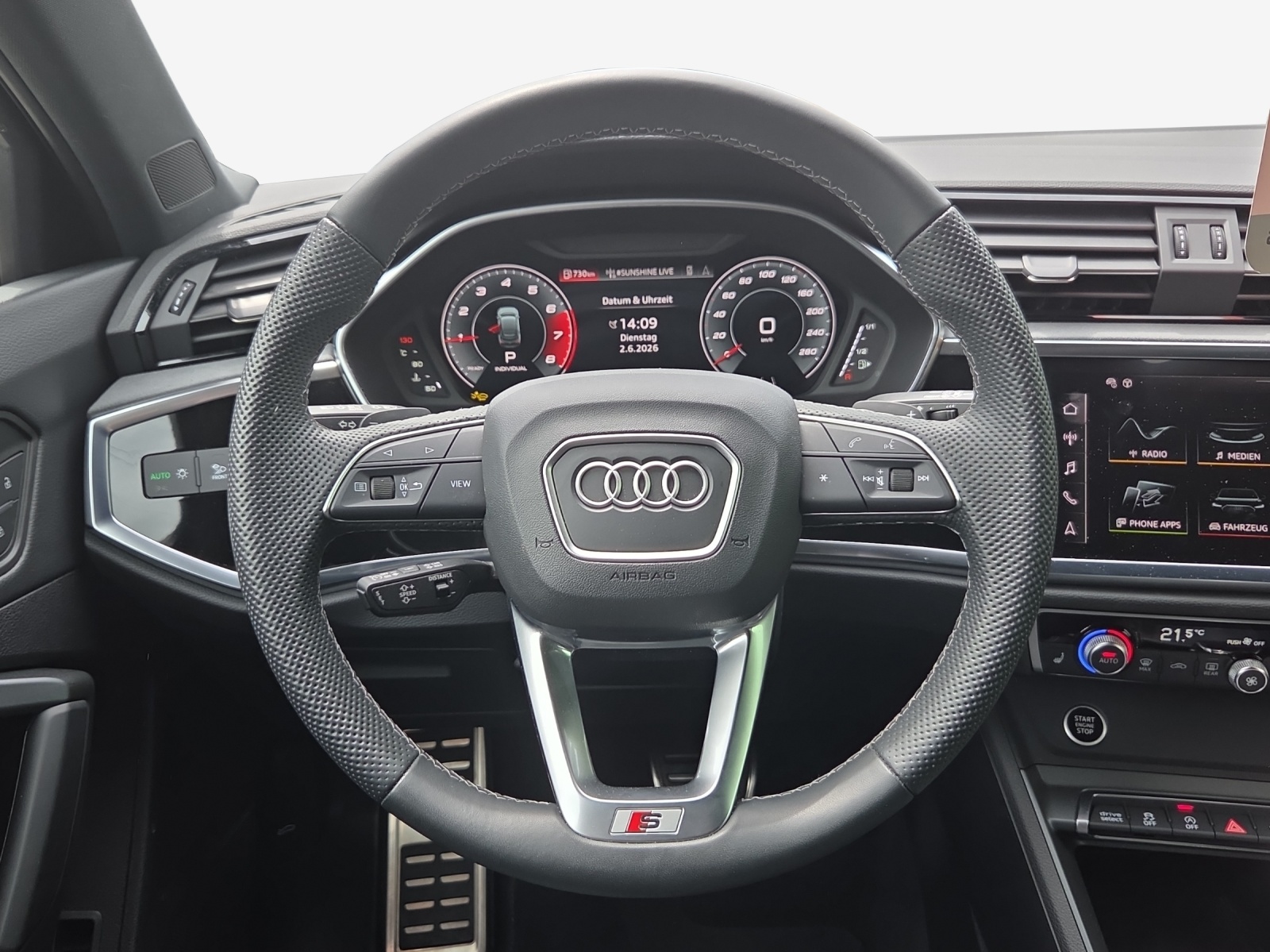 AUDI Q3 Sportback 40 TFSI S line quattro S-tronic-image-11