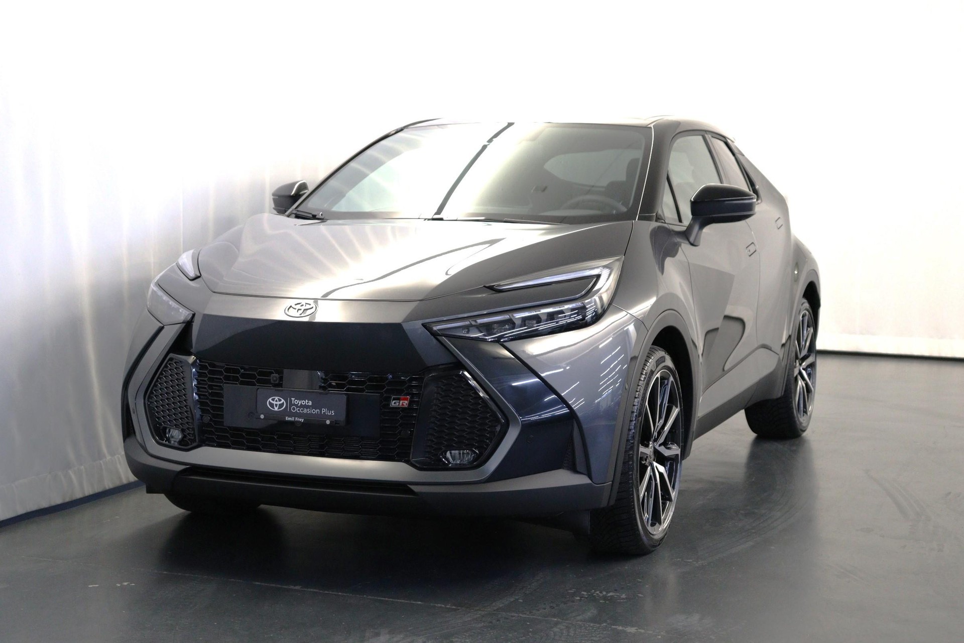 TOYOTA C-HR 2.0 PHEV GR Sport Premiere-image-1
