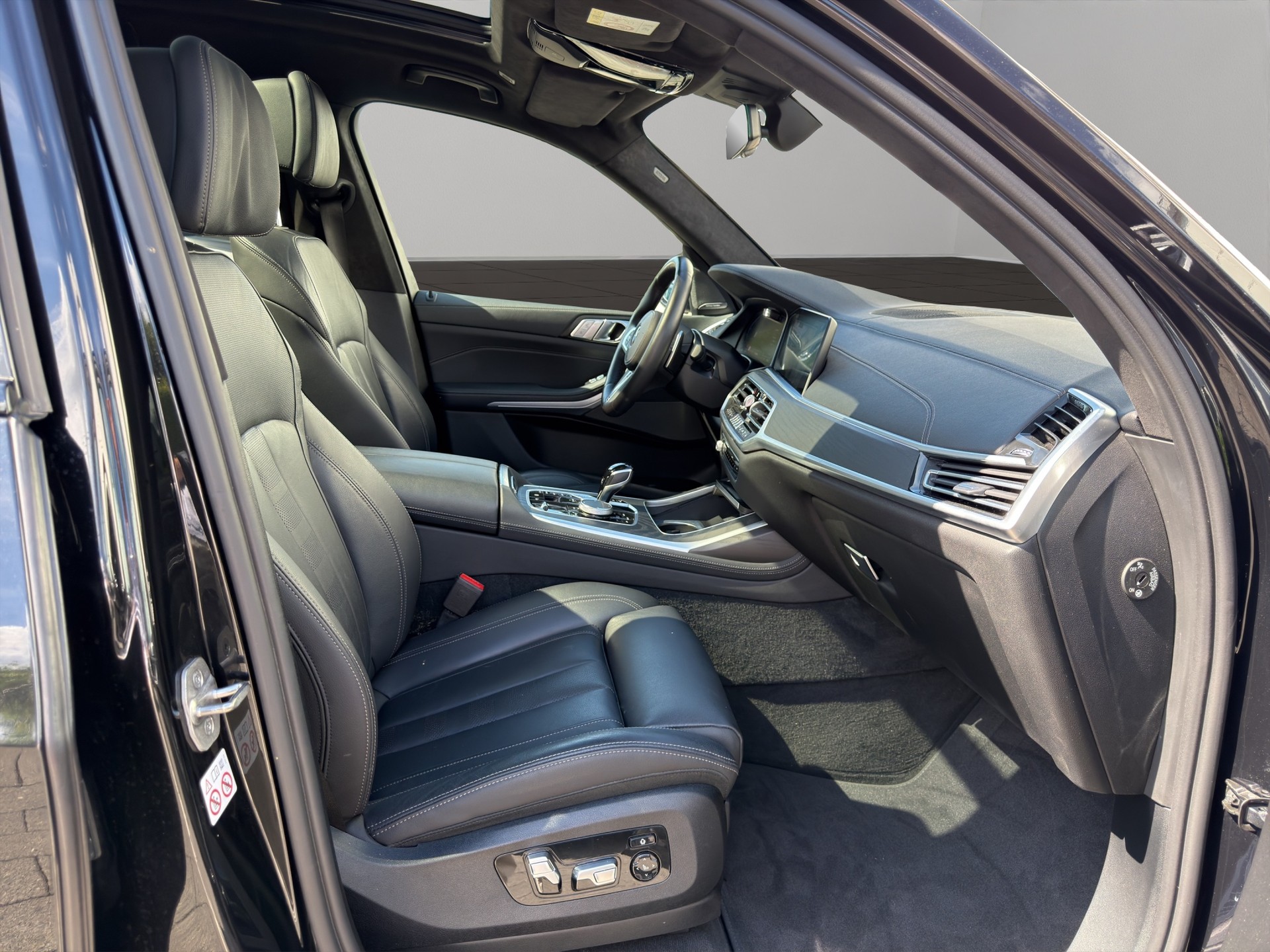 BMW X7 xDrive 48V 40d Steptronic-image-19