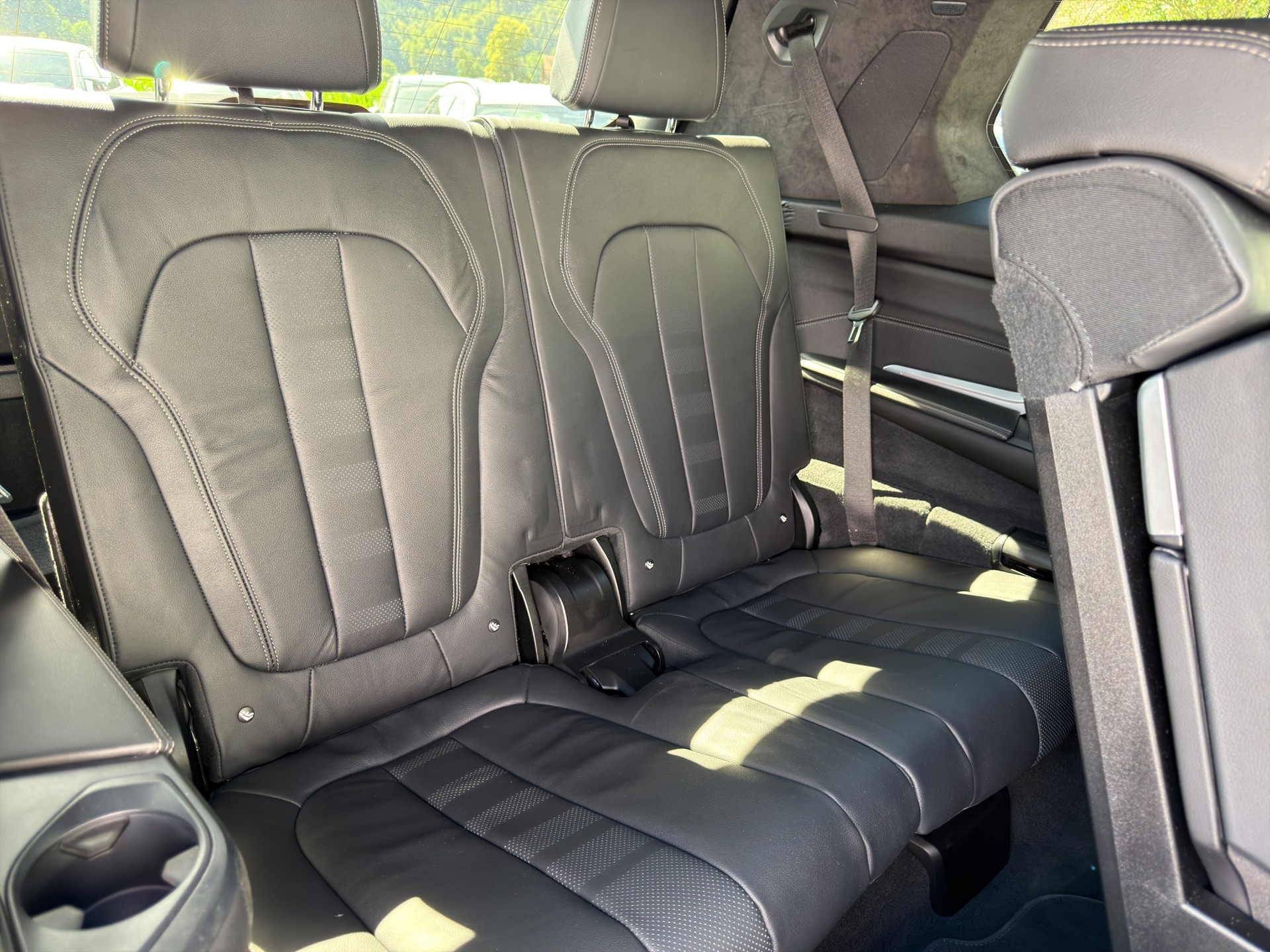 BMW X7 xDrive 48V 40d Steptronic-image-18
