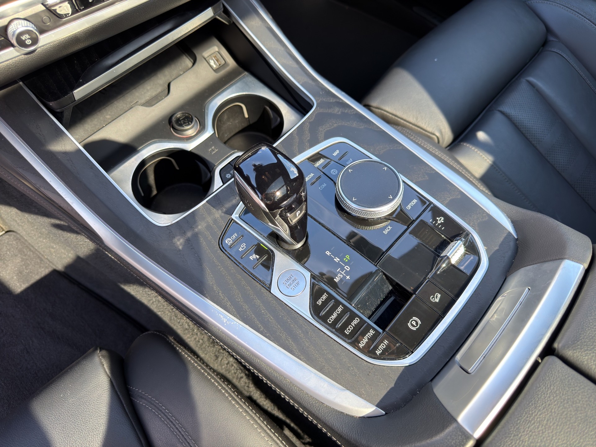 BMW X7 xDrive 48V 40d Steptronic-image-13