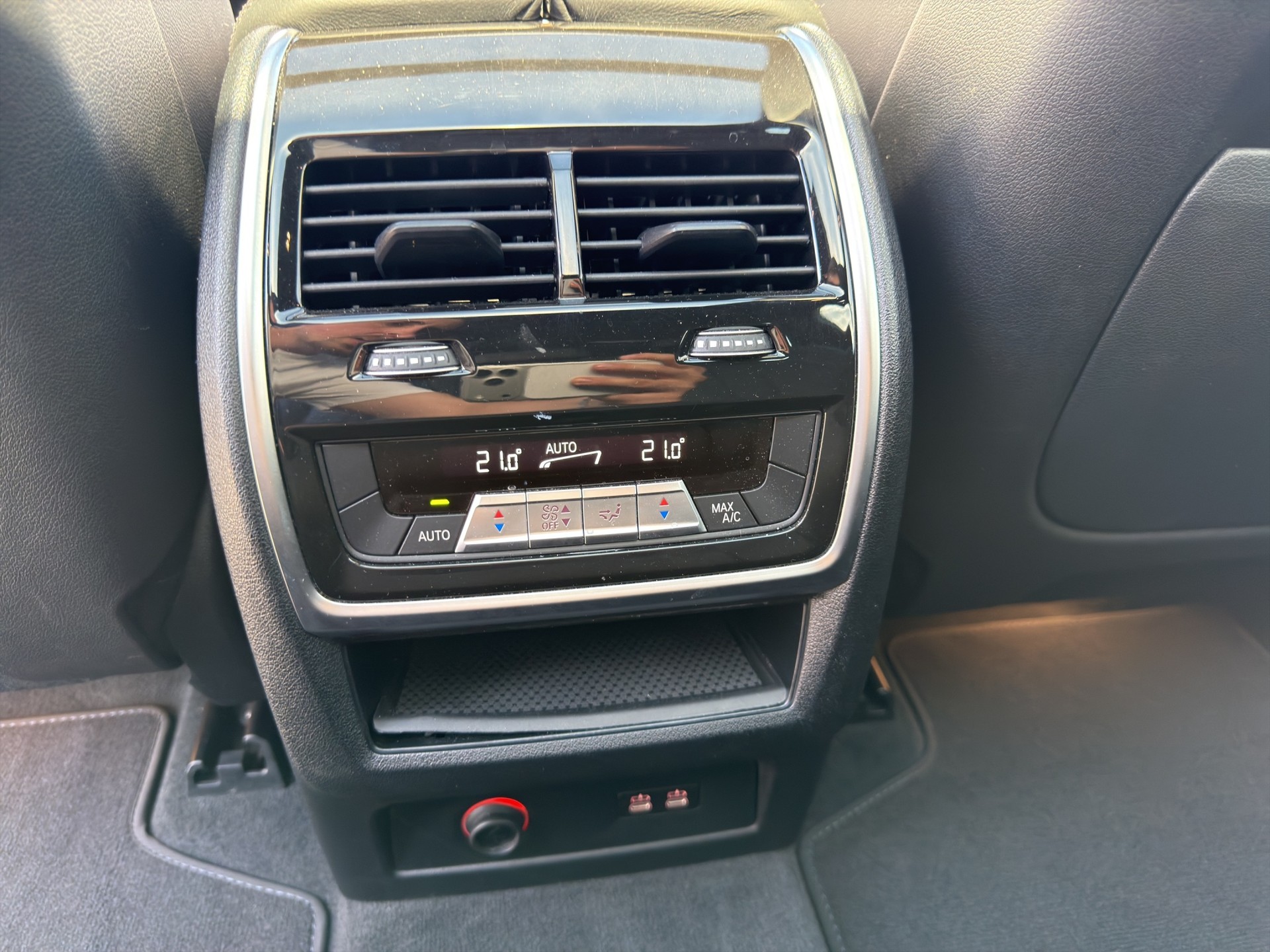 BMW X7 xDrive 48V 40d Steptronic-image-20