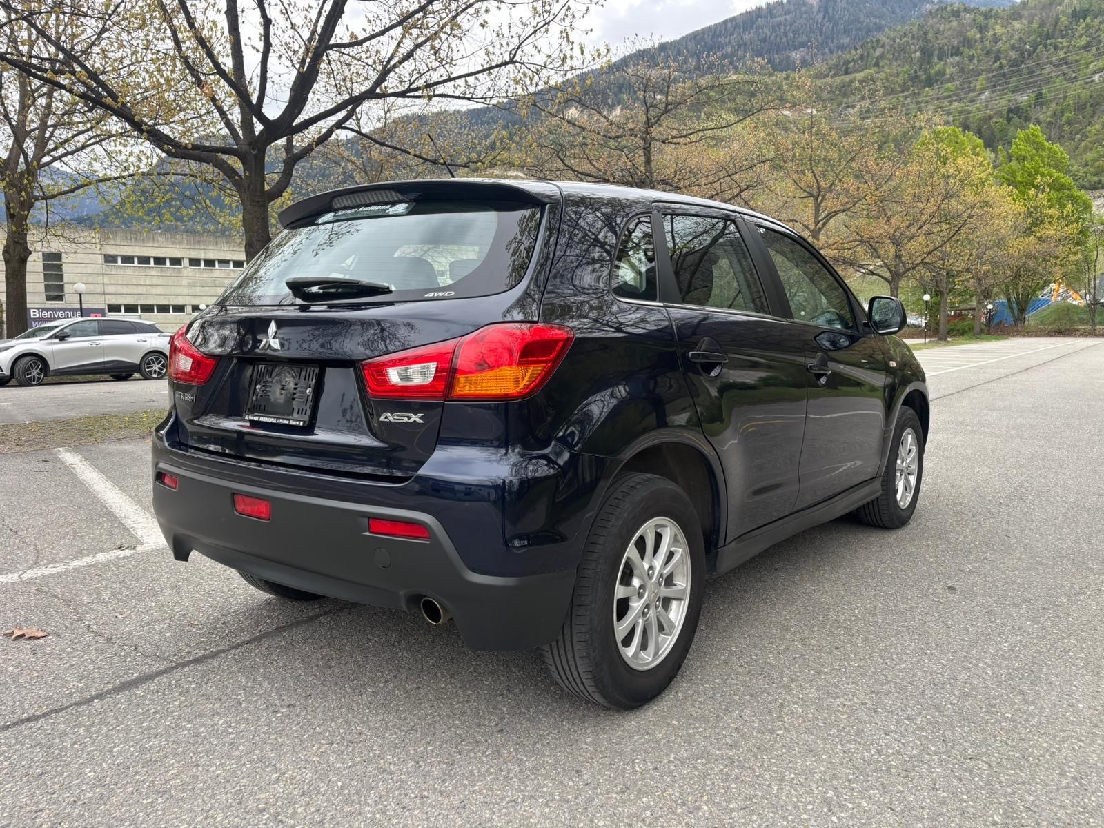 MITSUBISHI ASX 1.8 DID Intense 4WD-image-2