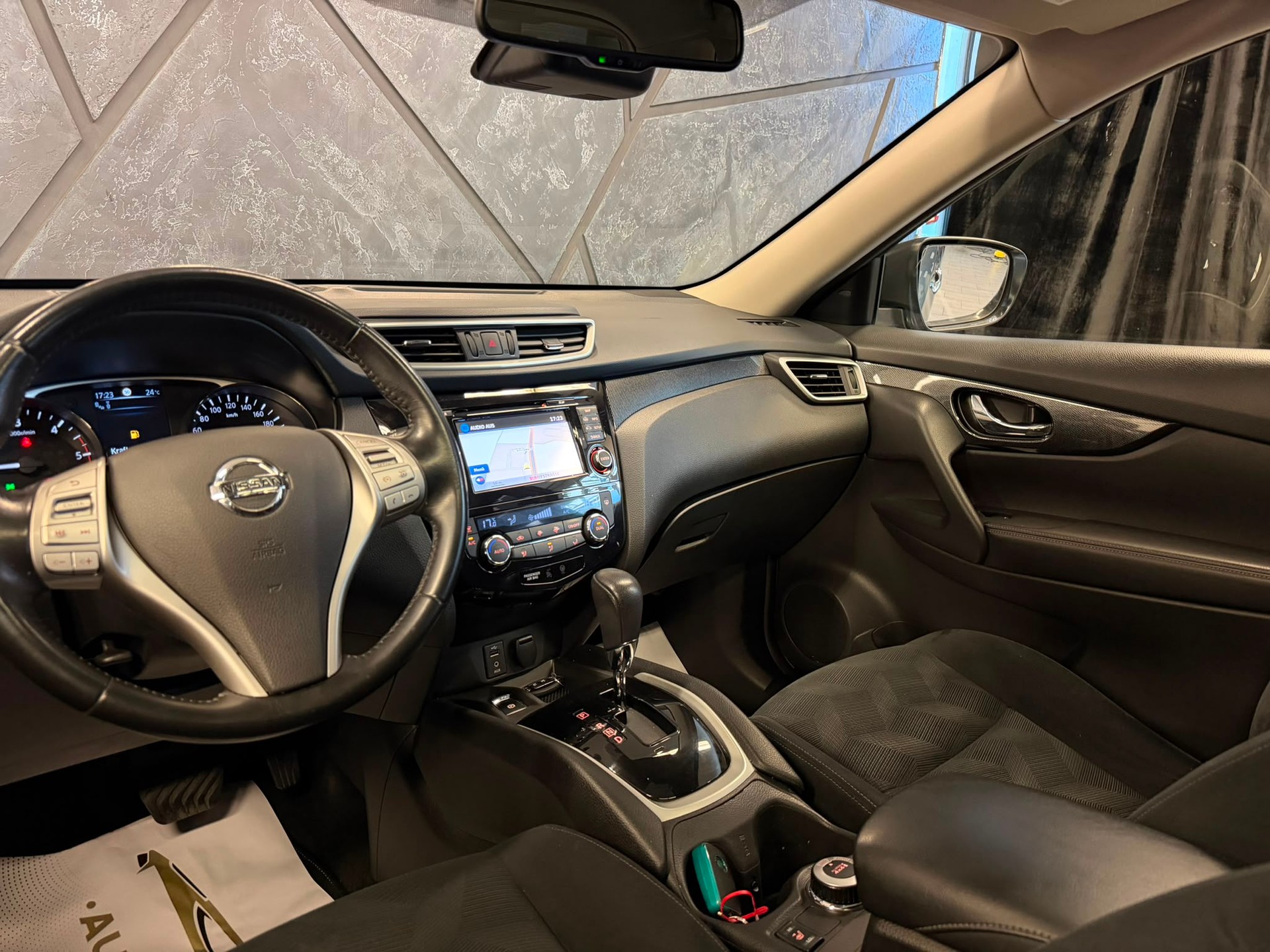 NISSAN X-Trail 2.0 dCi tekna Xtronic CVT ALL-MODE 4x4-image-9