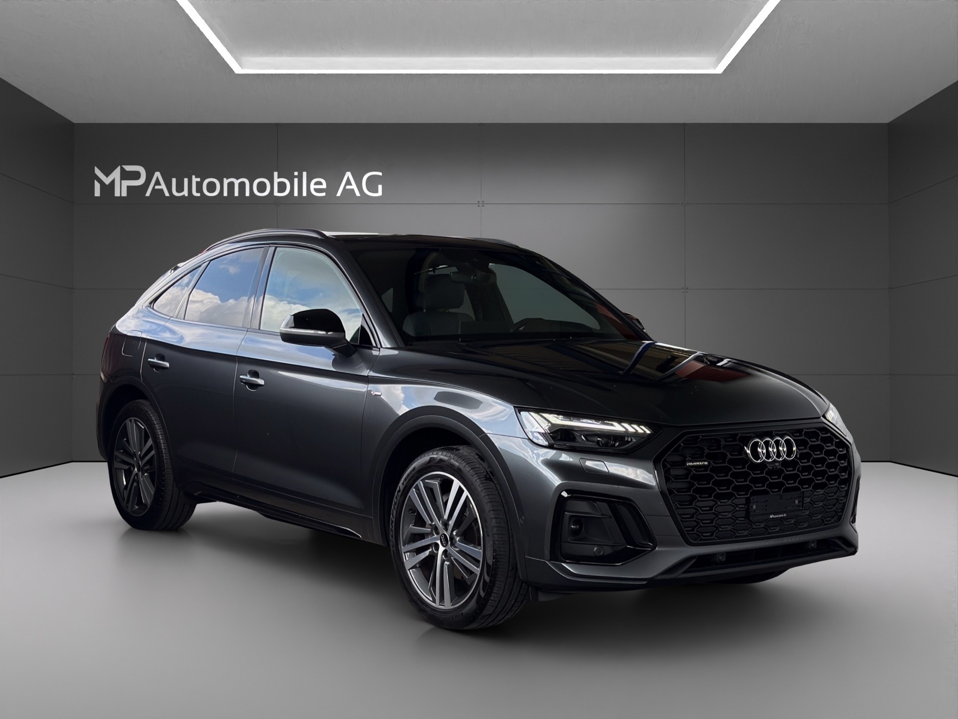 AUDI Q5 Sportback 40 TDI Blackedition quattro S-tronic-image-1