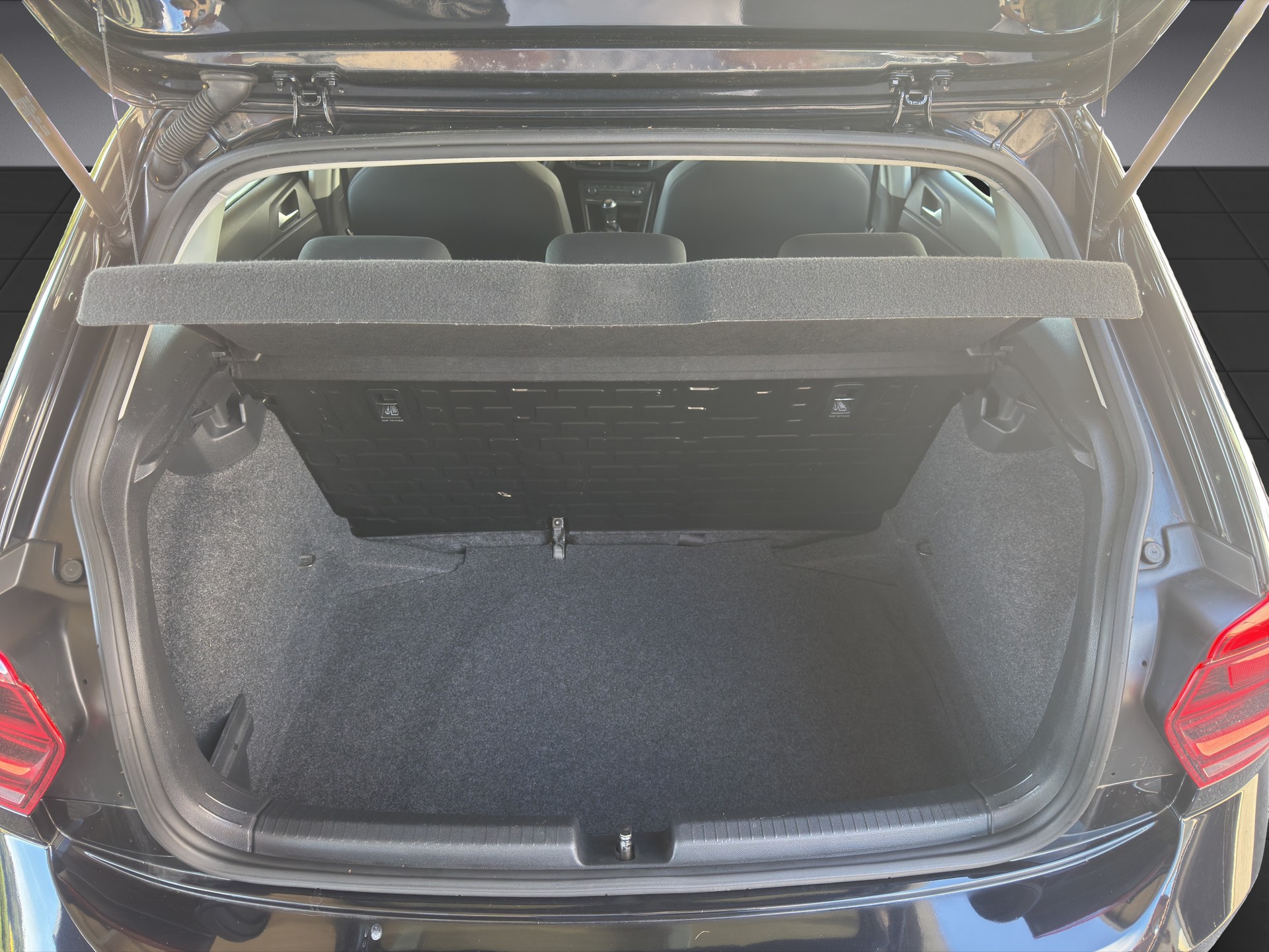 VW Polo 1.0 MPI Trendline-image-4