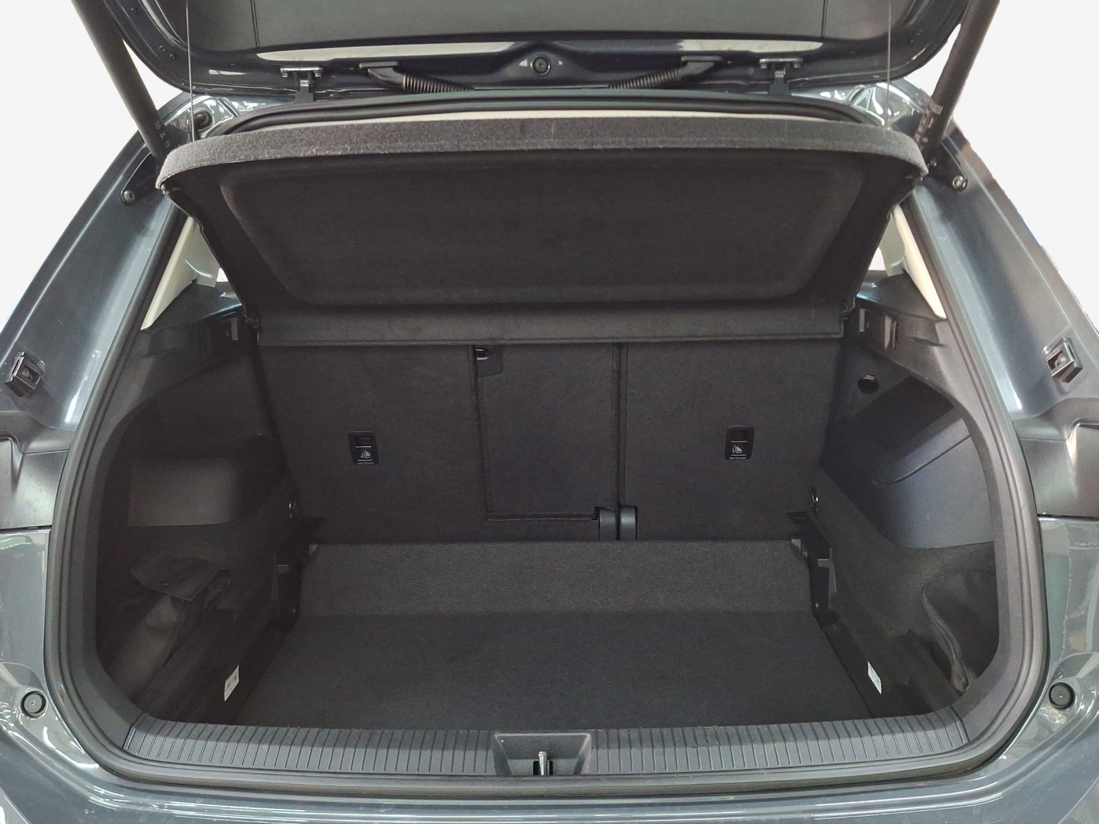 VW Tiguan 2.0 TSI DSG Elegance 4Motion-image-12