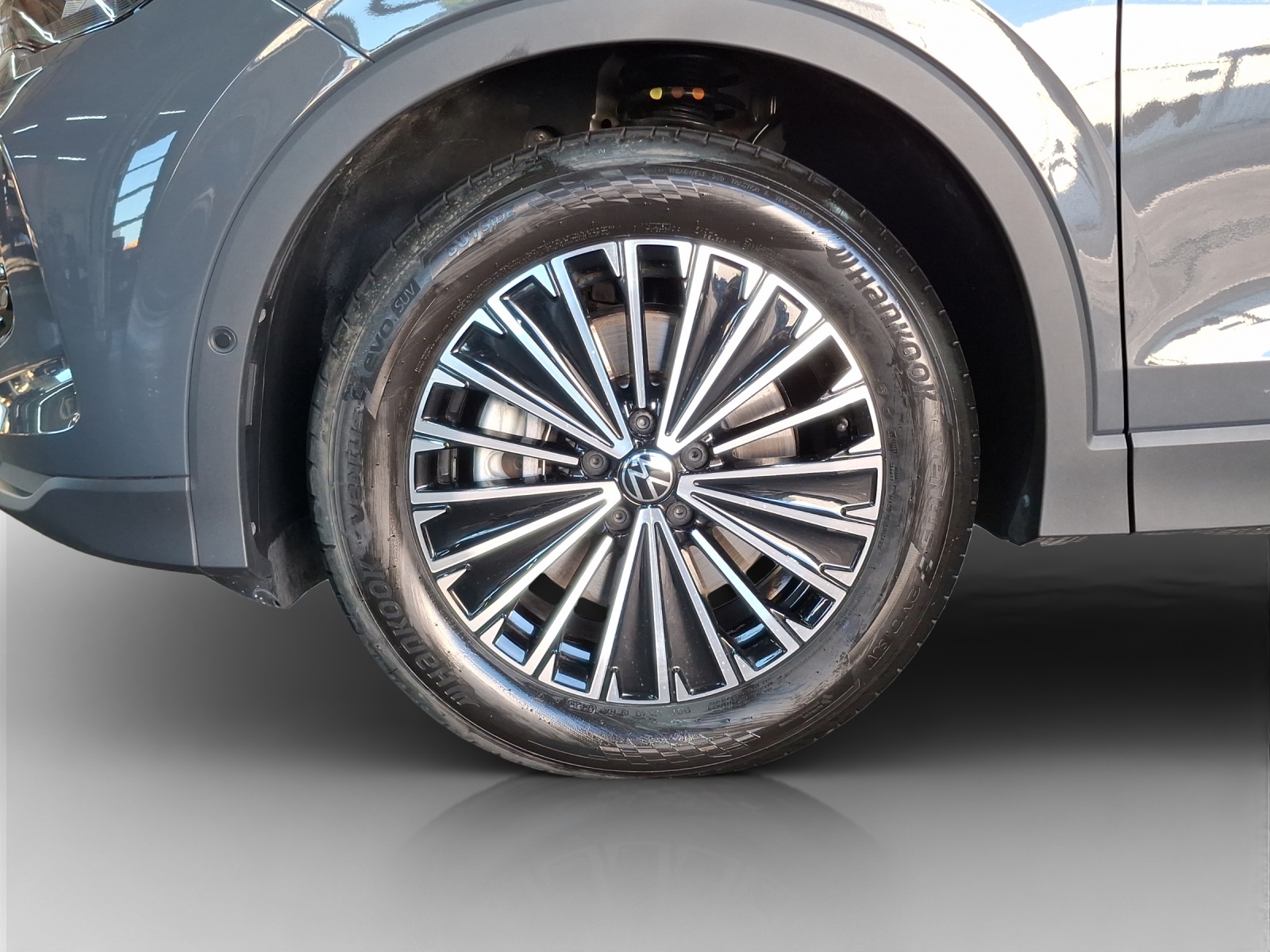 VW Tiguan 2.0 TSI DSG Elegance 4Motion-image-14