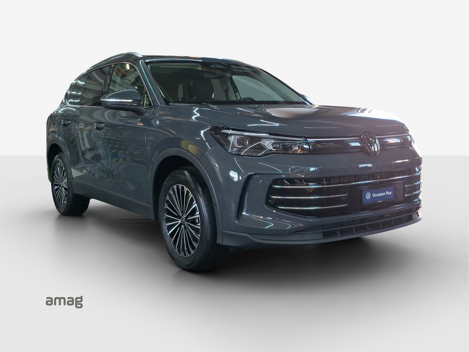 VW Tiguan 2.0 TSI DSG Elegance 4Motion-image-5