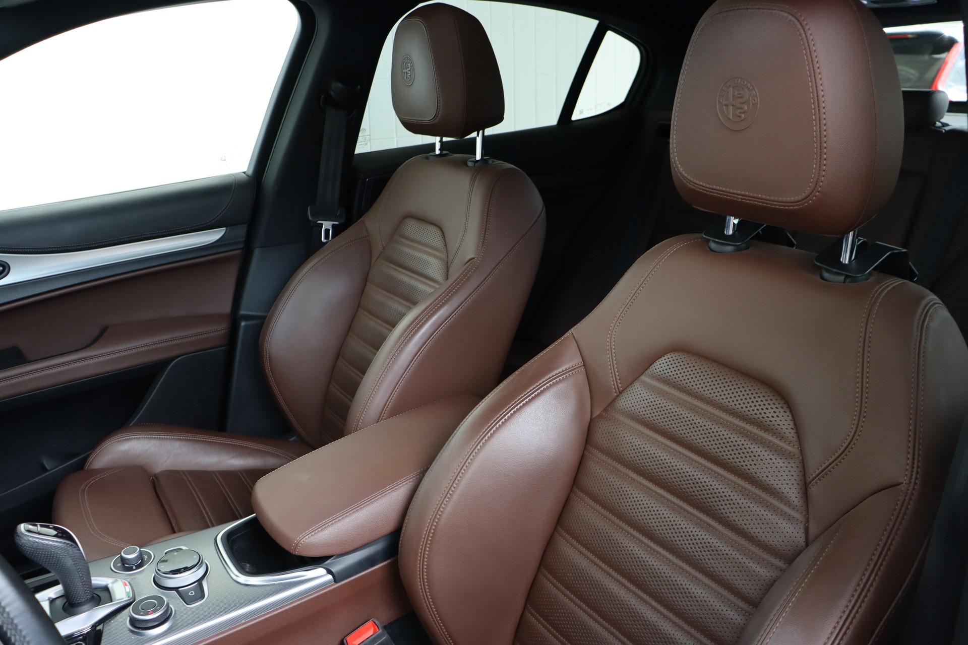 ALFA ROMEO Stelvio 2.0 Veloce Q4 Automatic-image-10