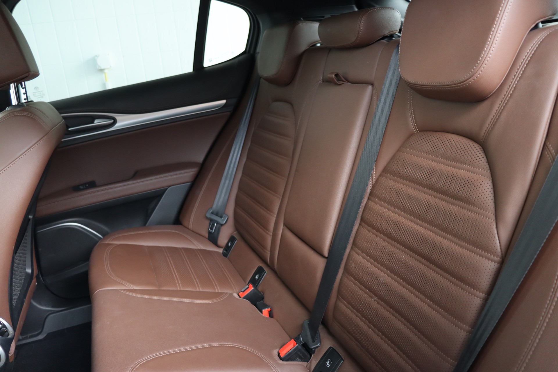 ALFA ROMEO Stelvio 2.0 Veloce Q4 Automatic-image-13