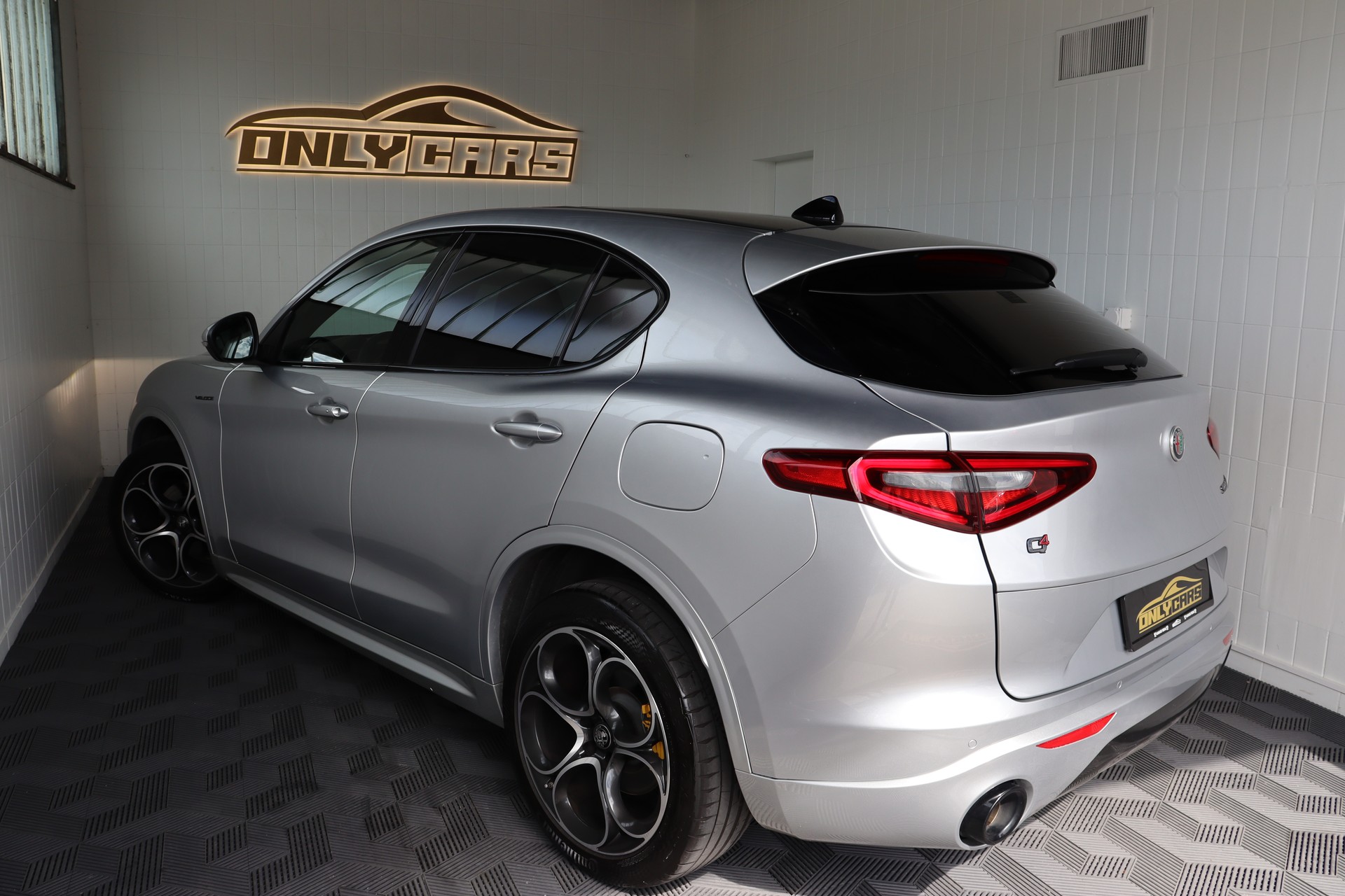 ALFA ROMEO Stelvio 2.0 Veloce Q4 Automatic-image-28