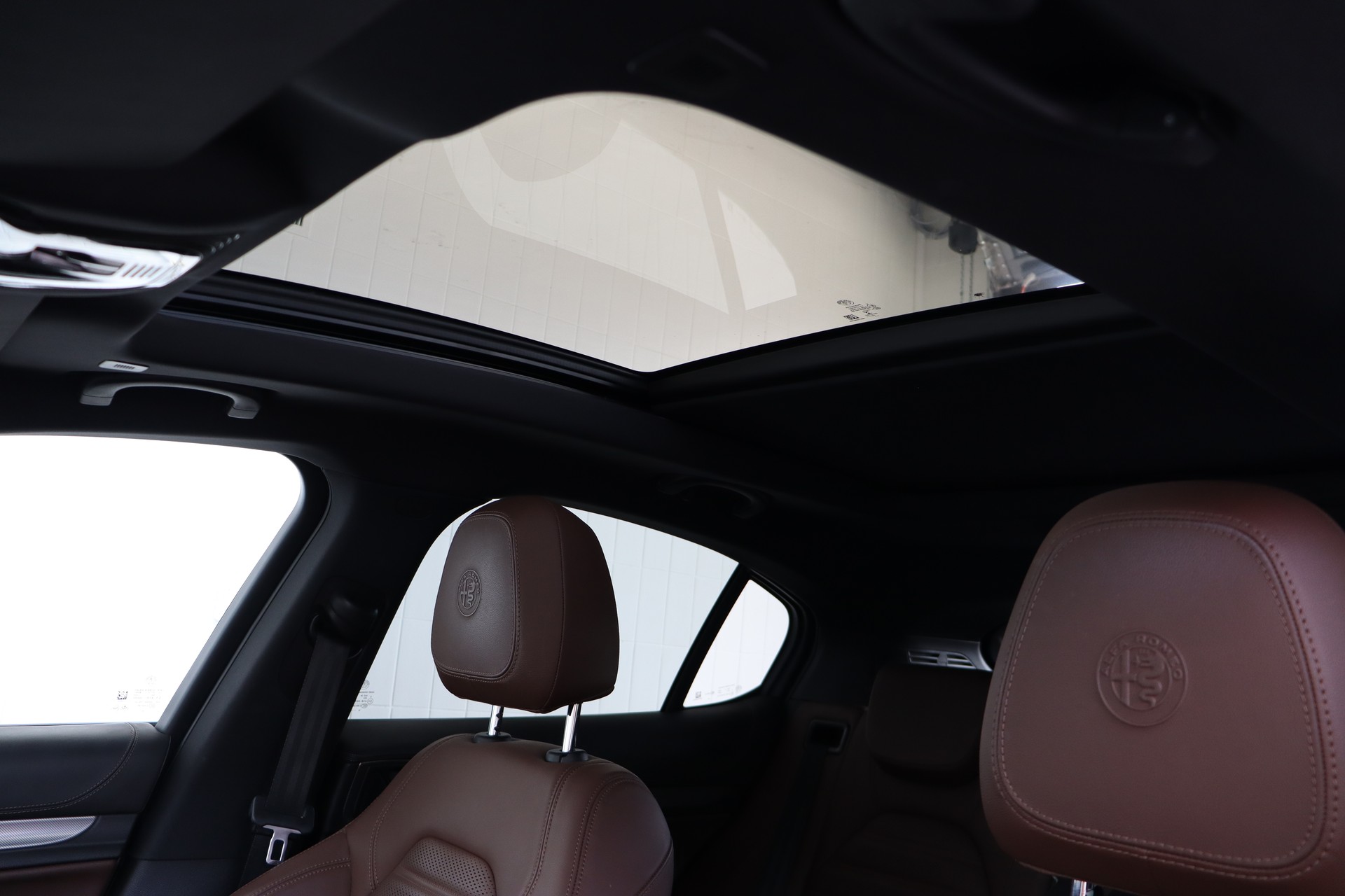 ALFA ROMEO Stelvio 2.0 Veloce Q4 Automatic-image-11