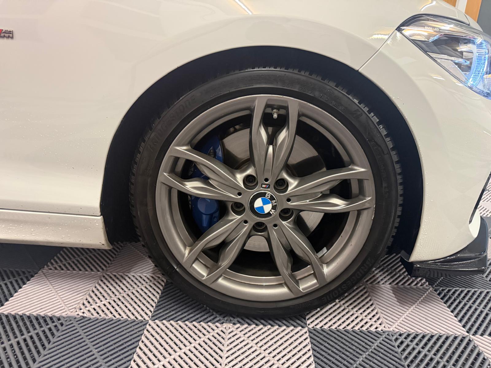 BMW M140i xDrive Steptronic-image-29