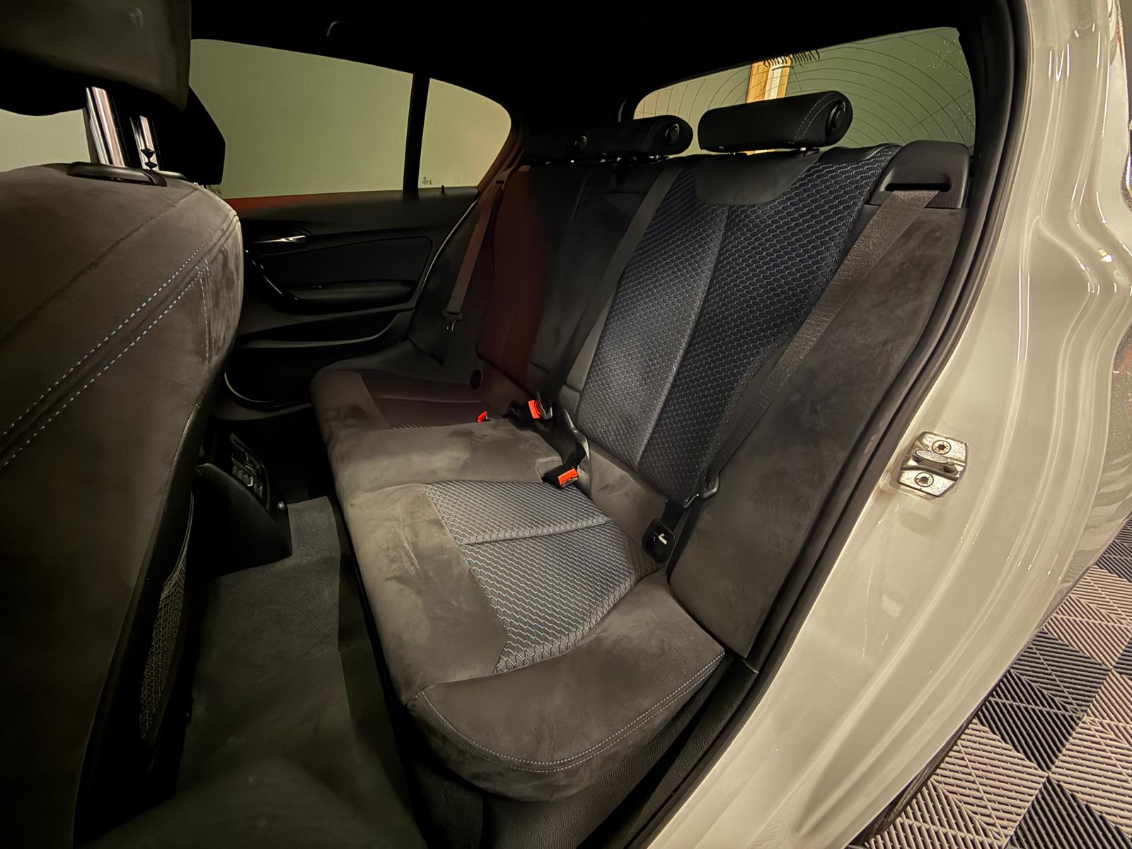 BMW M140i xDrive Steptronic-image-11