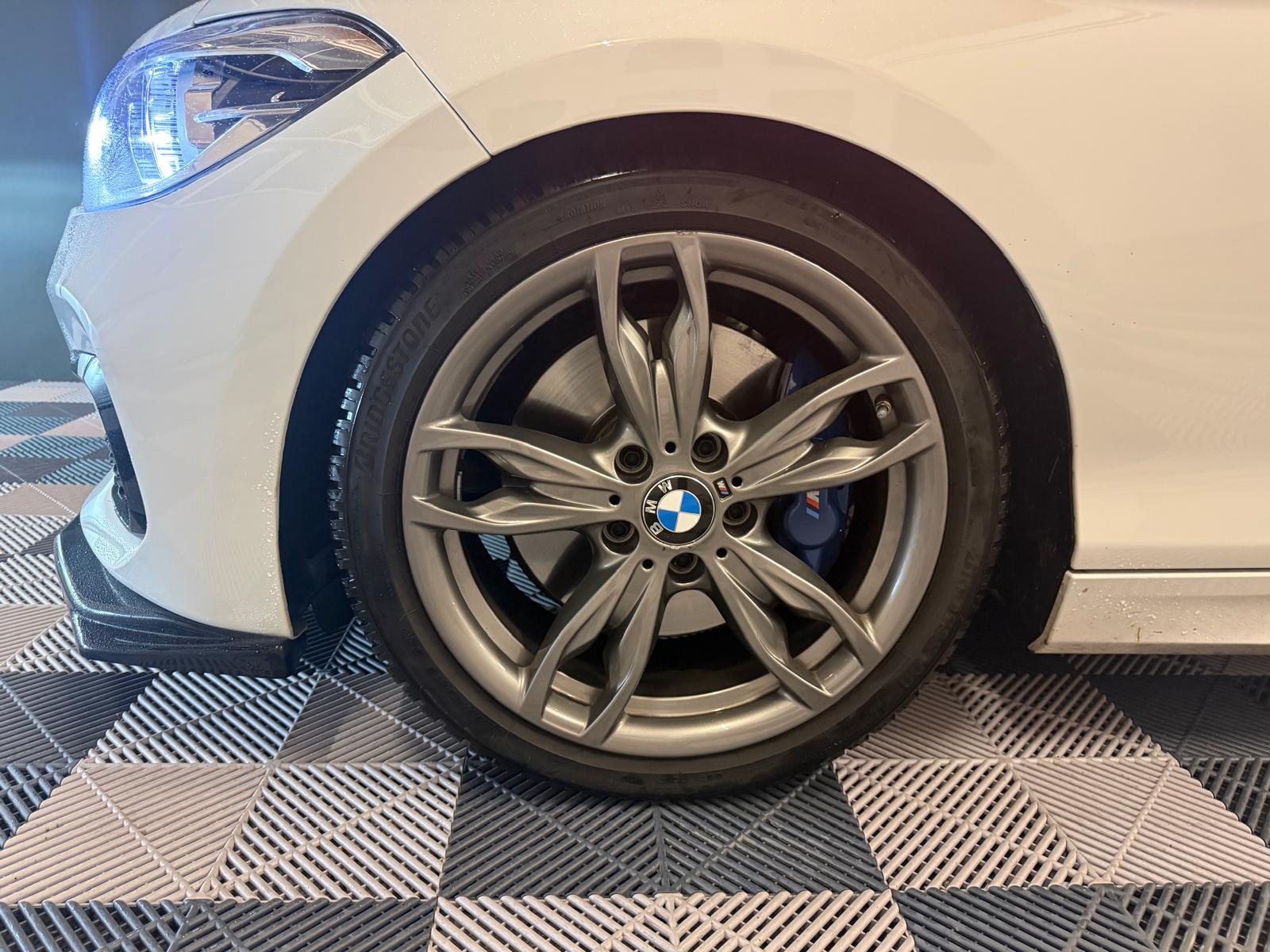 BMW M140i xDrive Steptronic-image-27