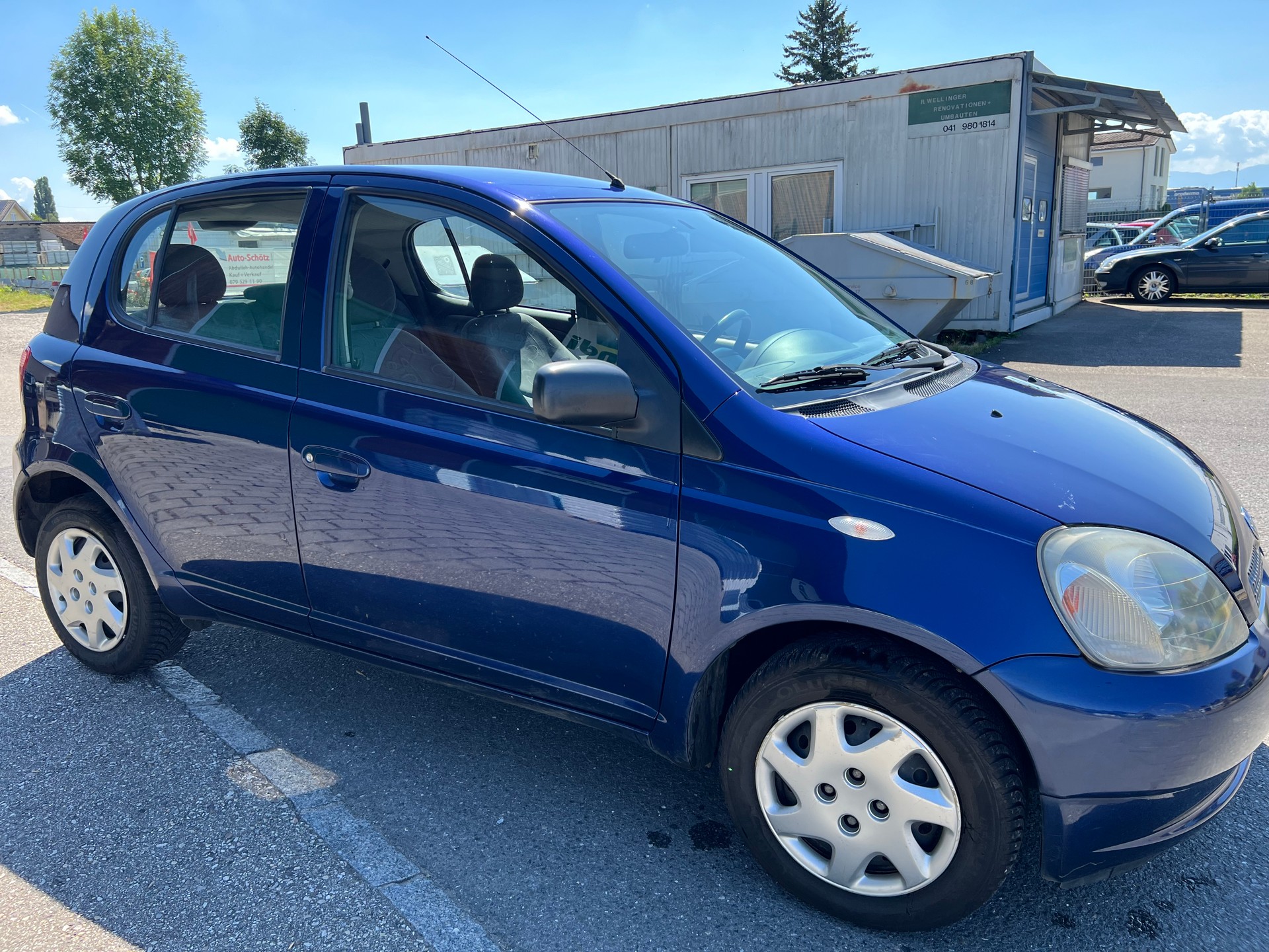 TOYOTA Yaris 1.3 Linea Sol-image-1
