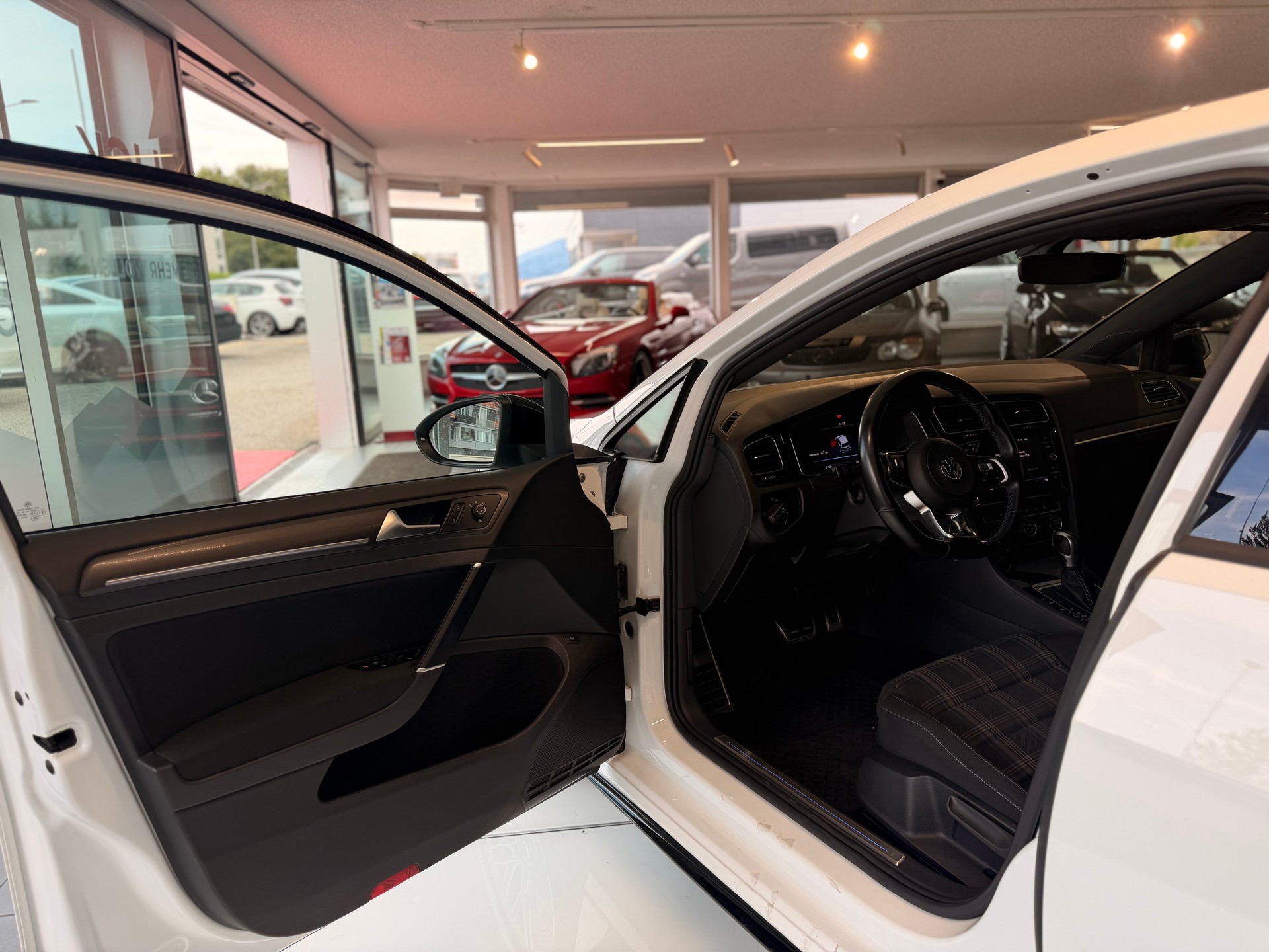 VW Golf 1.4 TSI GTE DSG-image-10