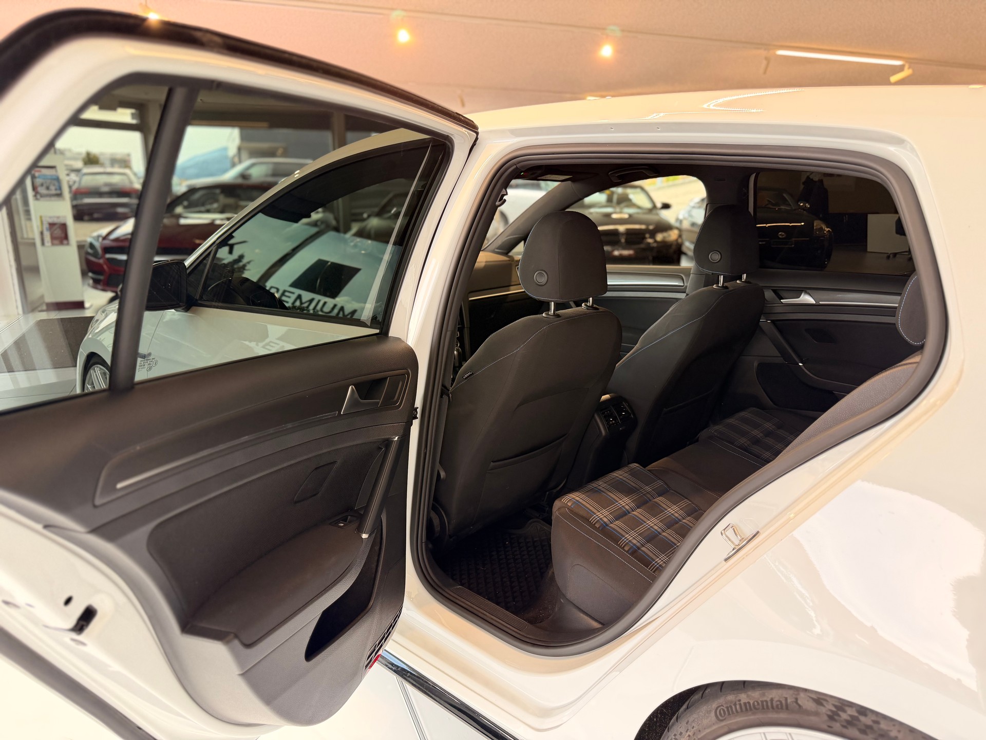 VW Golf 1.4 TSI GTE DSG-image-12