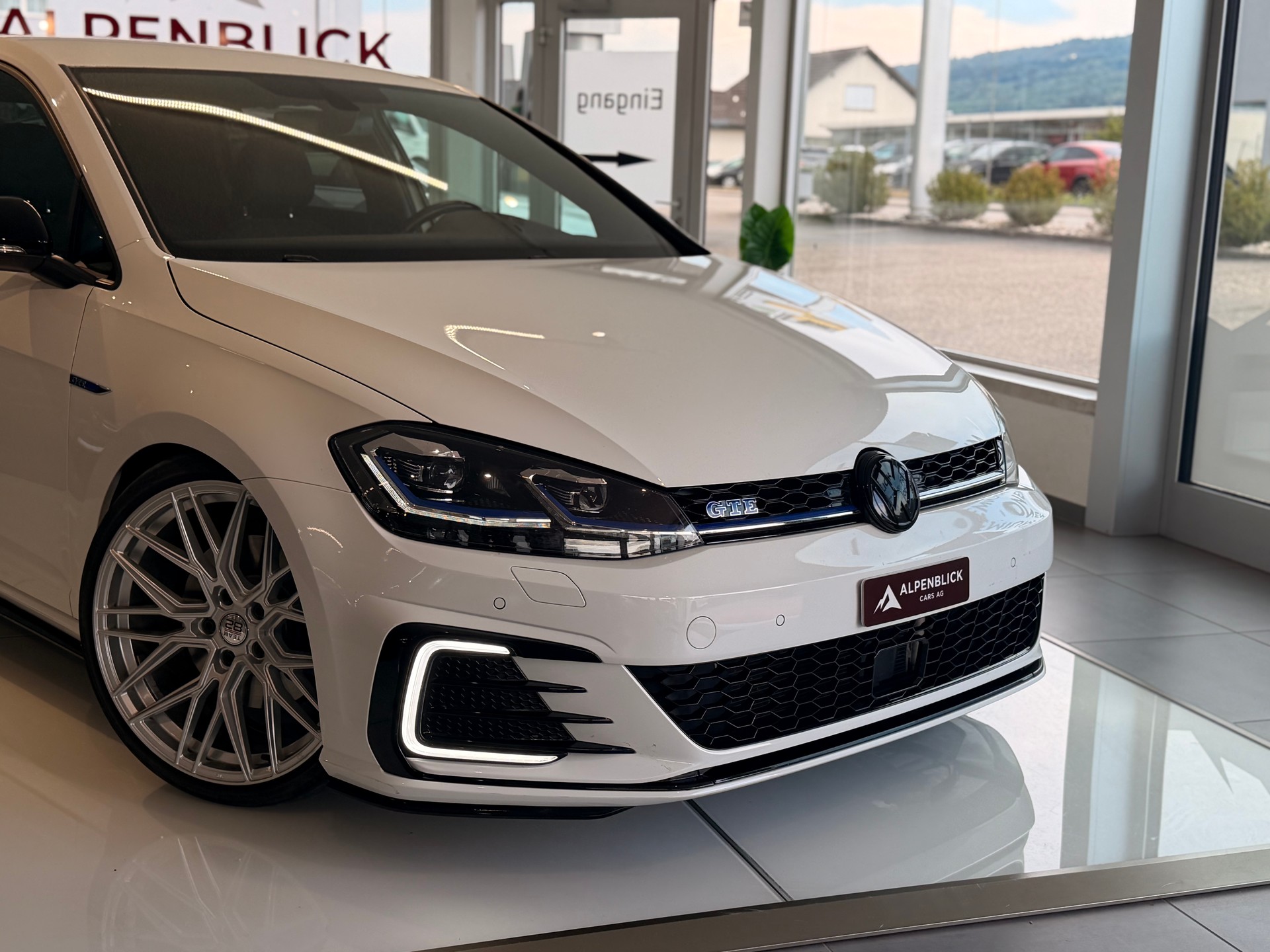 VW Golf 1.4 TSI GTE DSG-showroom-element-1
