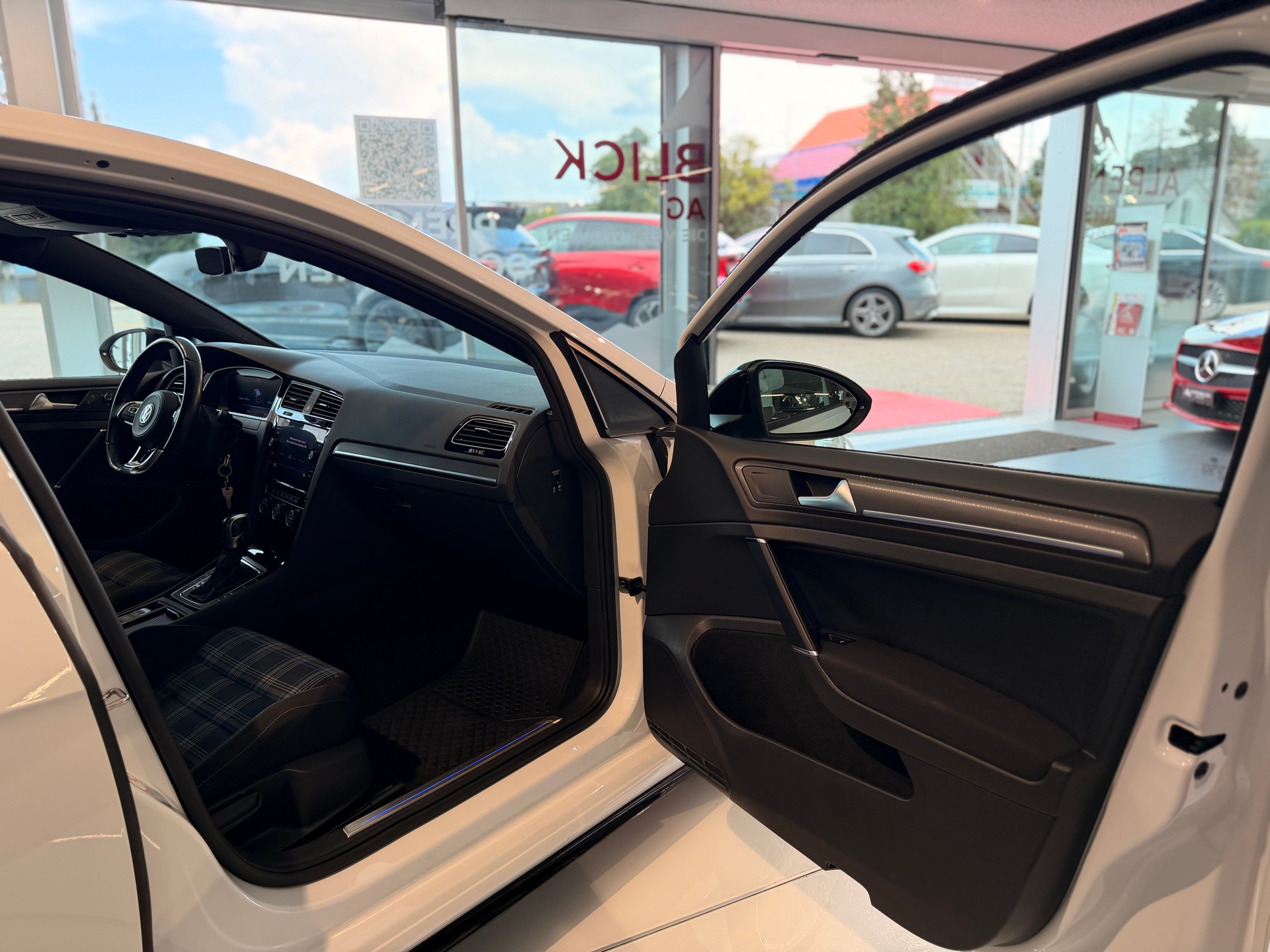 VW Golf 1.4 TSI GTE DSG-image-15