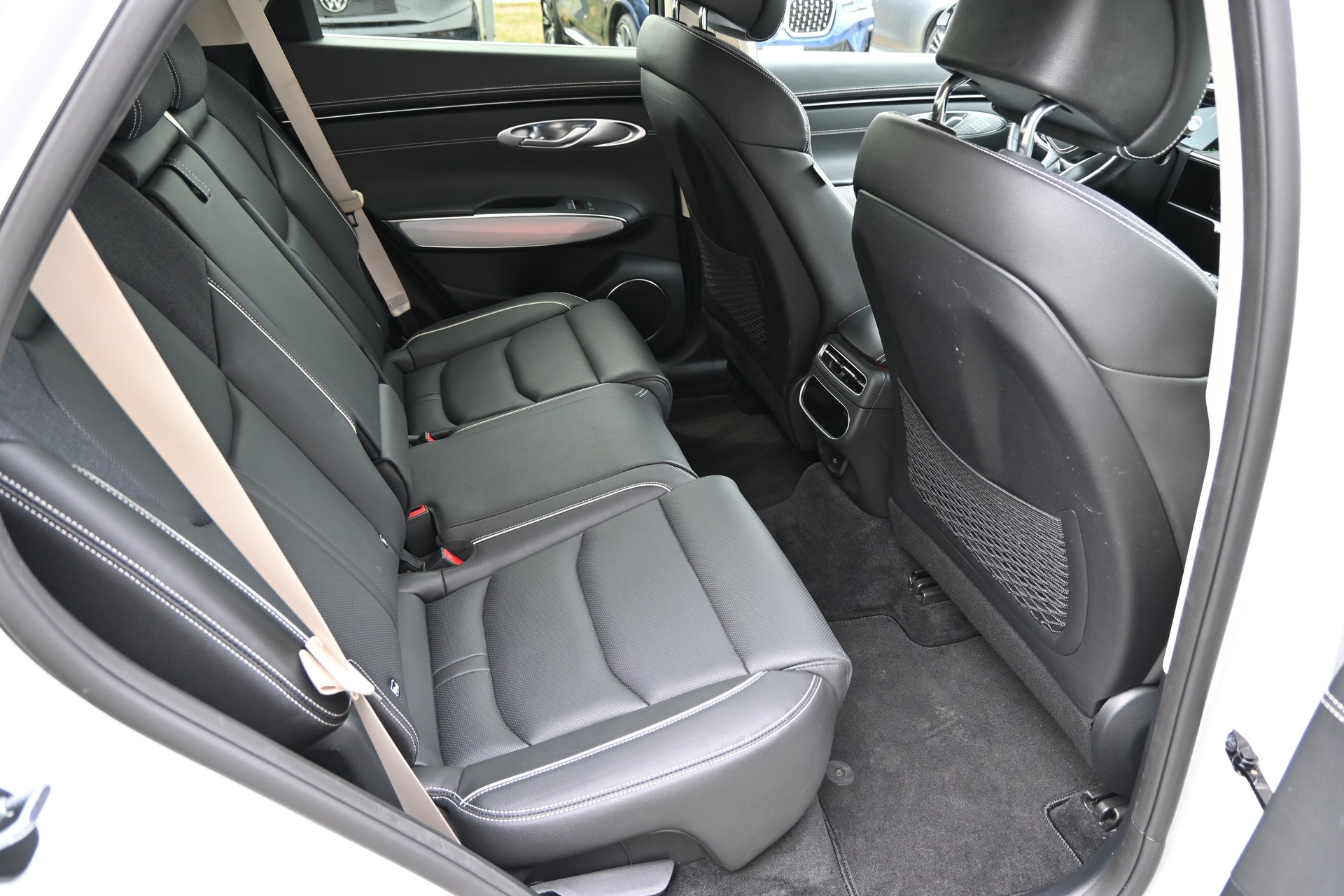 GENESIS GV70 Electrified Sport kWh 77,4 AWD 4X4 490PS-image-12