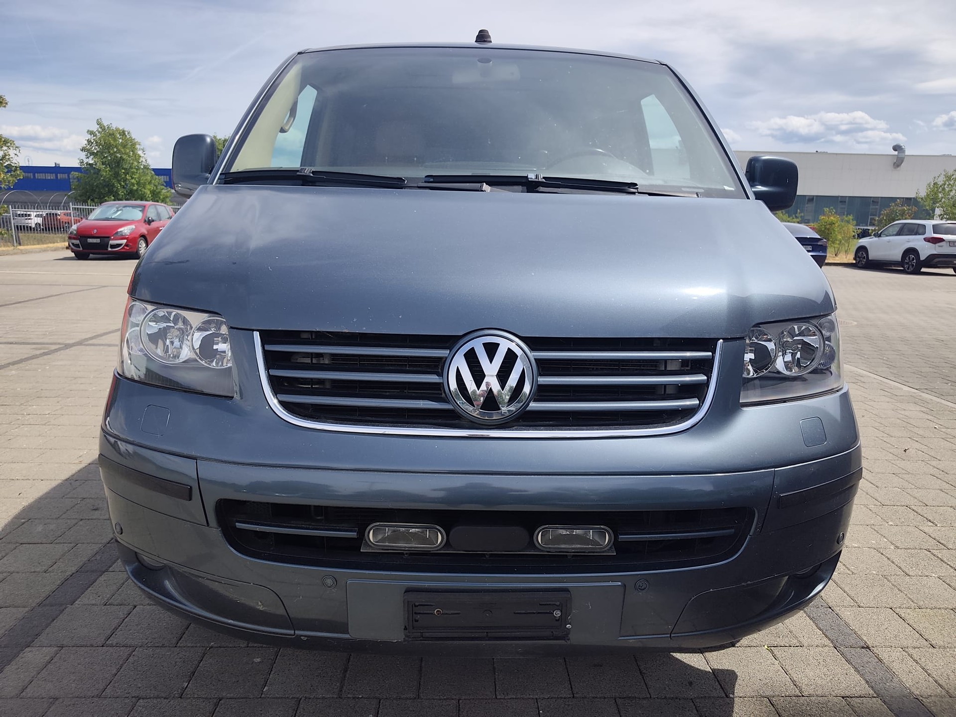 VW T5 Multivan Highline 2.5 TDI-image-0