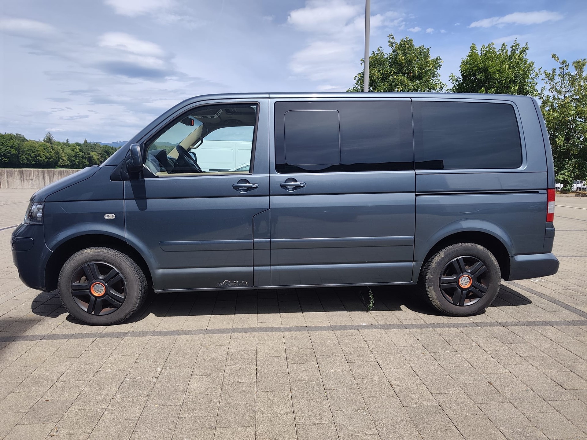 VW T5 Multivan Highline 2.5 TDI-image-2