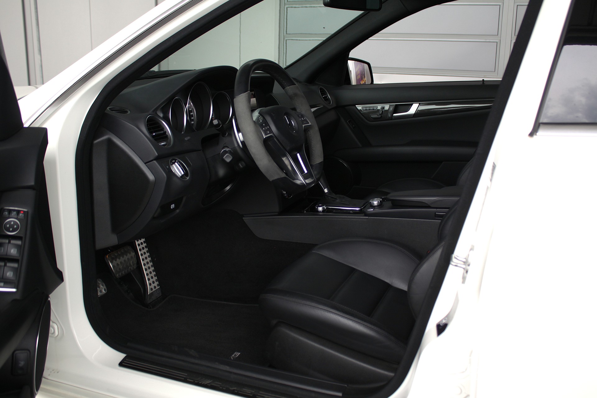 MERCEDES-BENZ C 63 AMG Avantgarde Speedshift MCT PERFORMANCE-PAKET 487 PS-image-13