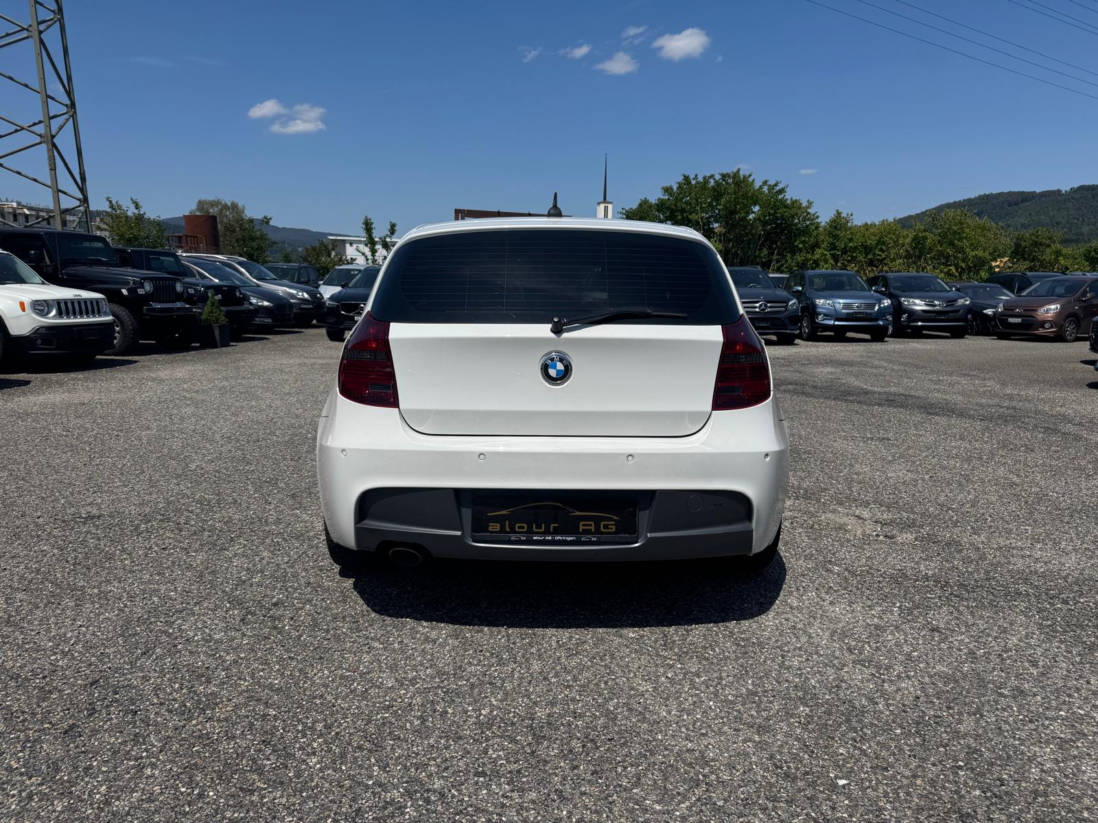 BMW 118d Dynamic Edition-image-3