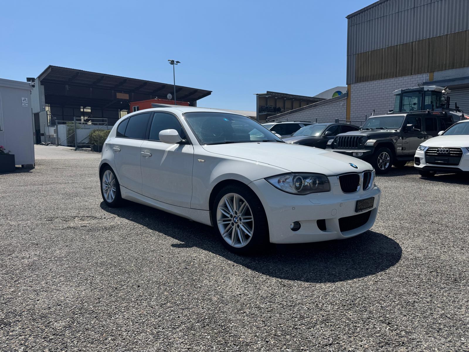 BMW 118d Dynamic Edition-image-5