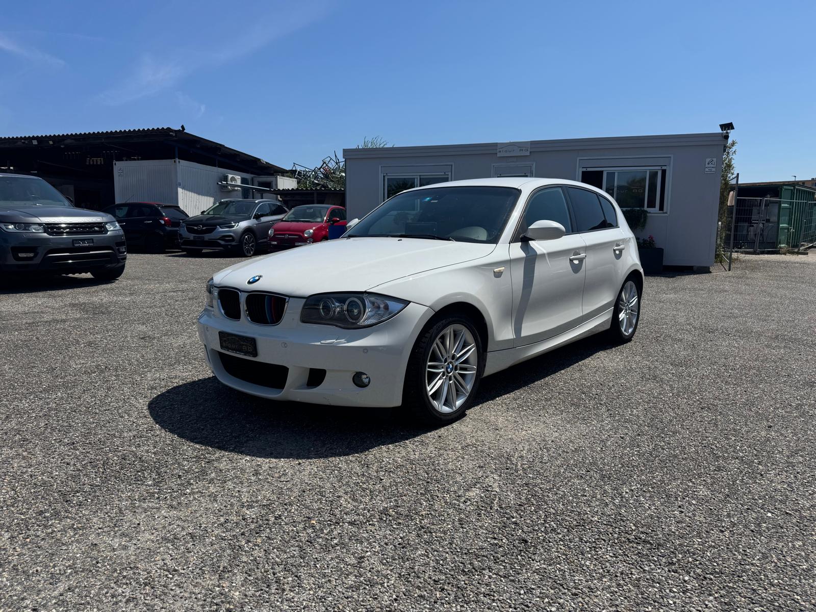 BMW 118d Dynamic Edition-image-1