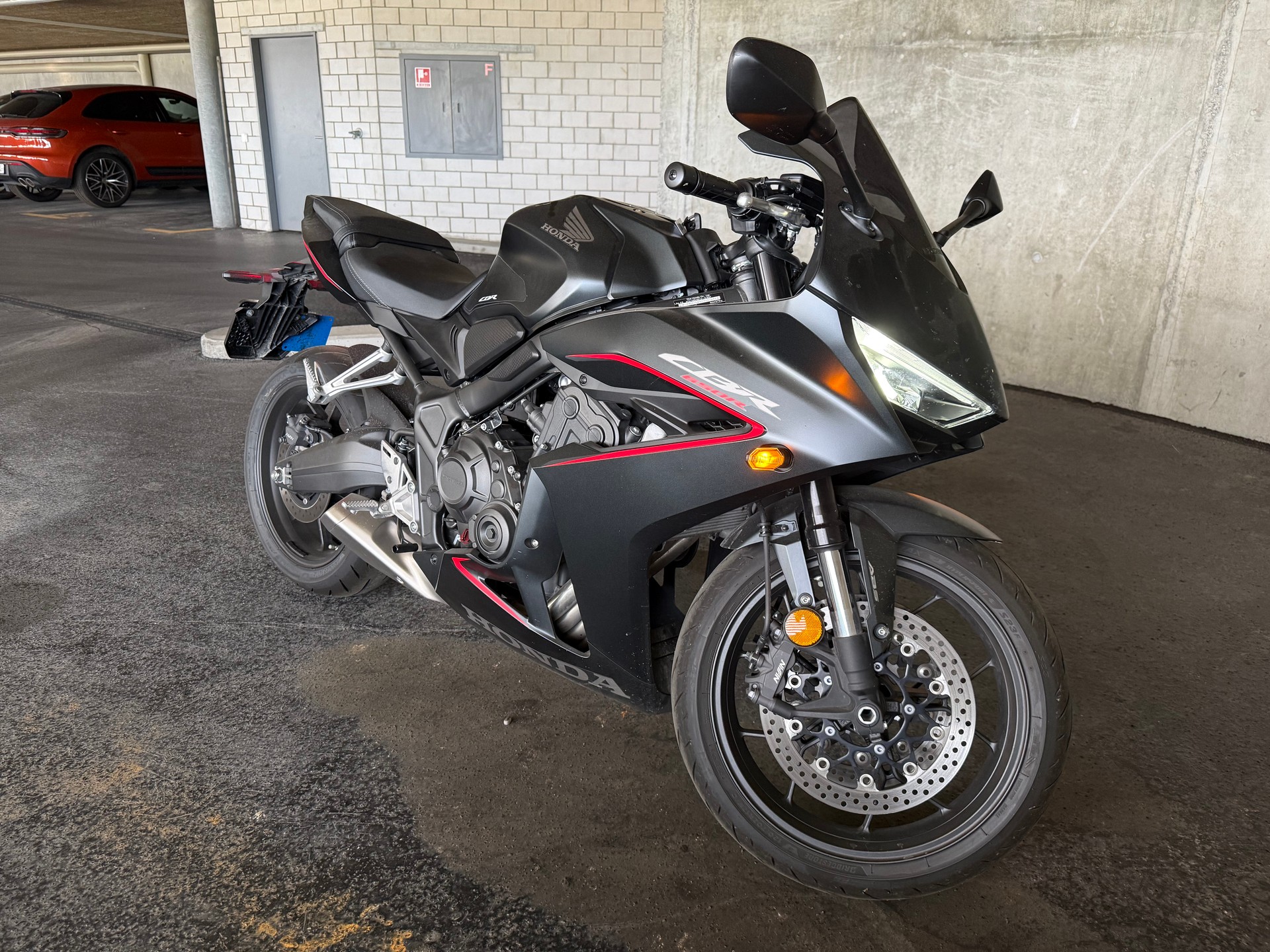 HONDA CBR 650 R (35kW)-image-3