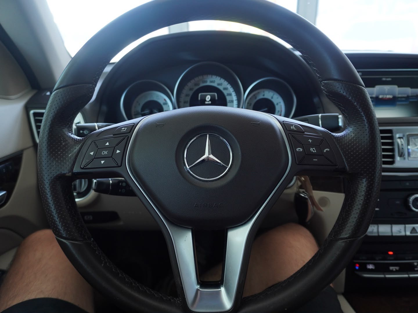 MERCEDES-BENZ E 250 7G-Tronic-image-10