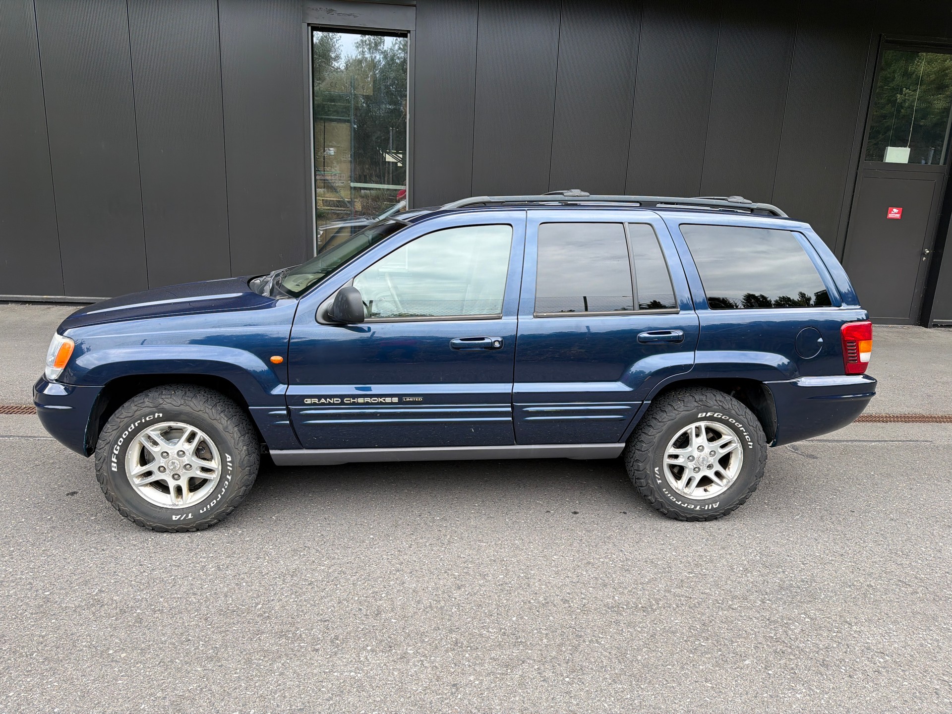 JEEP Grand Cherokee 4.7 Limited V8 Automatic-image-1