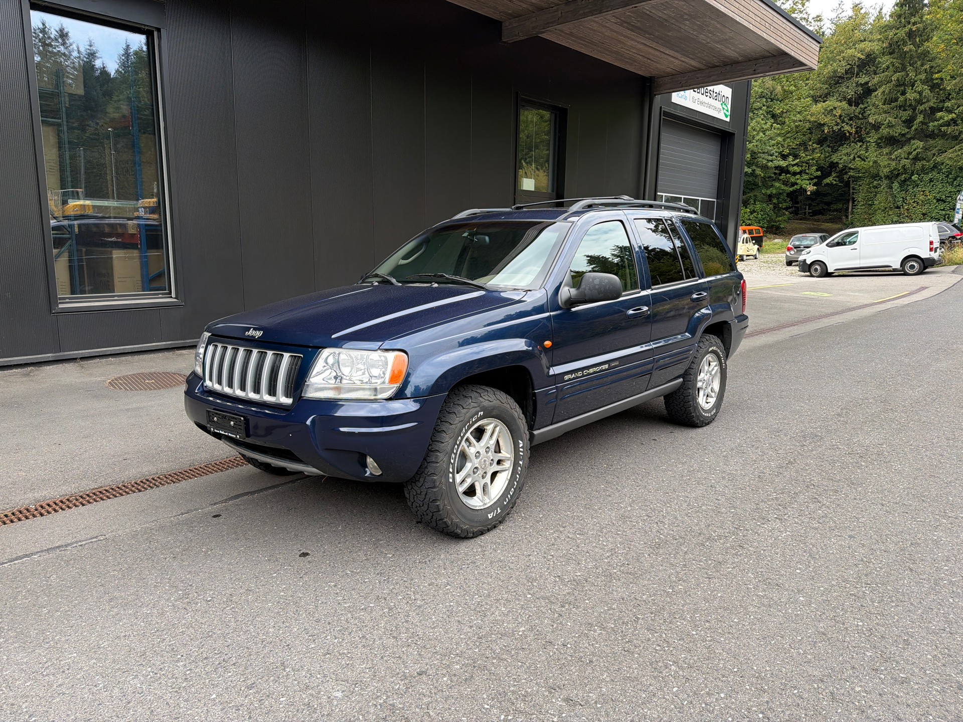 JEEP Grand Cherokee 4.7 Limited V8 Automatic-image-0