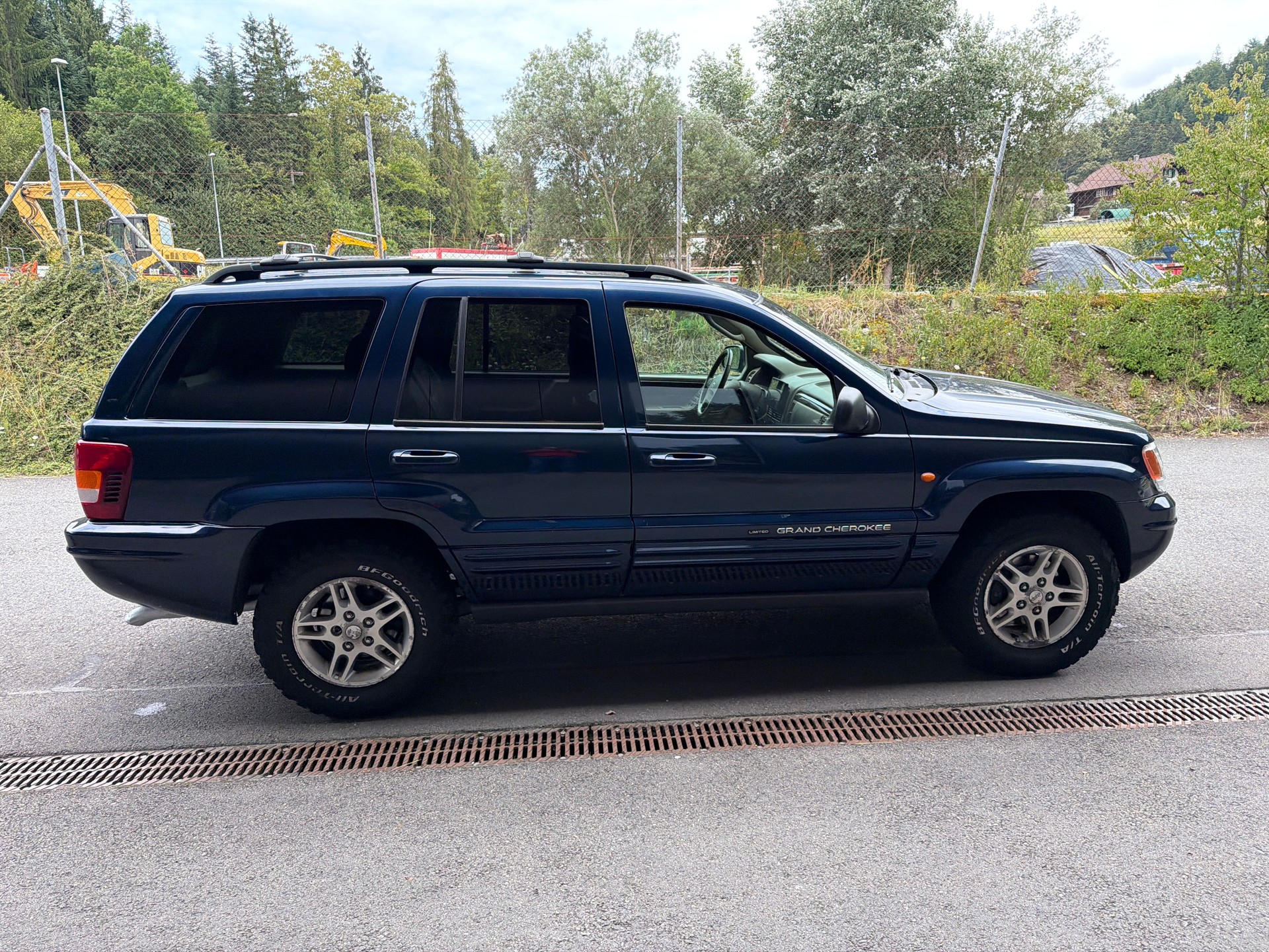 JEEP Grand Cherokee 4.7 Limited V8 Automatic-image-5