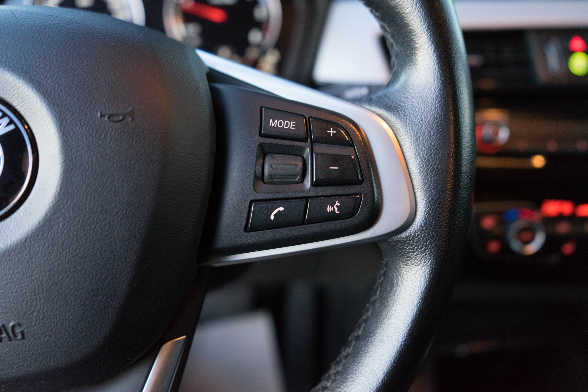 BMW X1 xDrive 18d Sport Line Steptronic-image-14