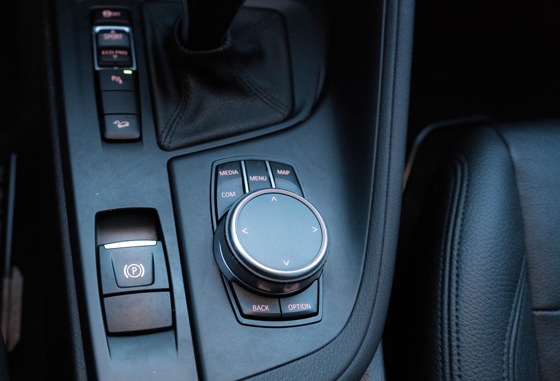BMW X1 xDrive 18d Sport Line Steptronic-image-18