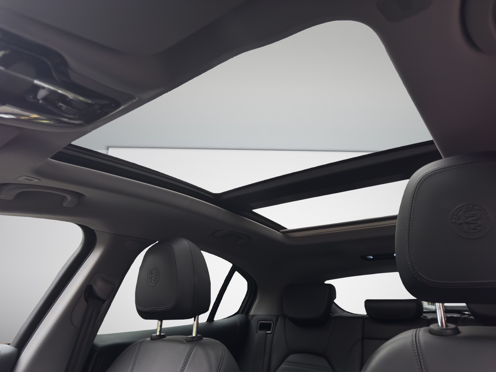 ALFA ROMEO Stelvio 2.0 Q4 280 Executive-image-14